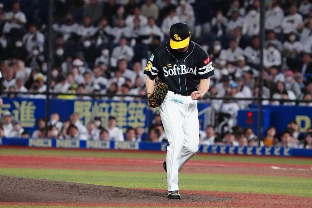 和田毅のインスタグラム：「⚾️ 今年もたくさんの声援、本当に力になりました。 また来年に向けて、しっかり準備していきます。 ありがとうございました❗️ #2024年 #プロ22年目」