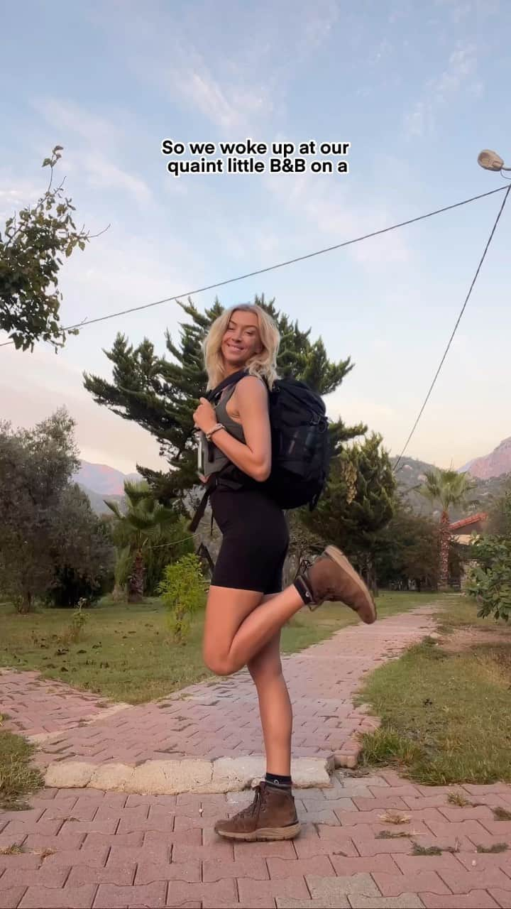 Zanna Van Dijkのインスタグラム：「Spend a day with me as I host a group hiking trip in the untouched Turkish mountains 🇹🇷   Every day of our adventure here has been a dreamy combination of peaceful hikes & refreshing swims. I am absolutely blown away by this beautiful country and its lush green landscapes! If you’re looking for stunning hikes away from the crowds then definitely add the Lycian Way to your bucket list ♥️ #thelycianway #visitturkey #turkishriviera」