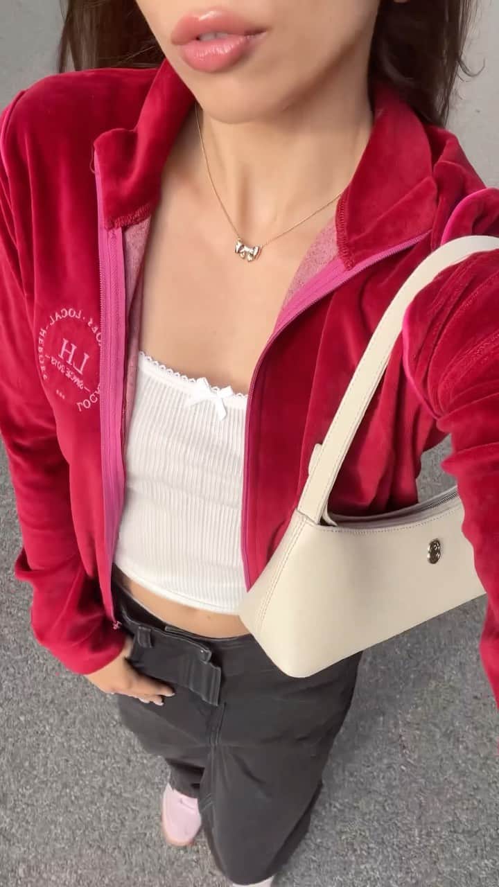 LOCAL HEROESのインスタグラム：「the most popular fashion trend this fall - pop of red 🍒☎️💋 / Velour Zip-up Jacket」