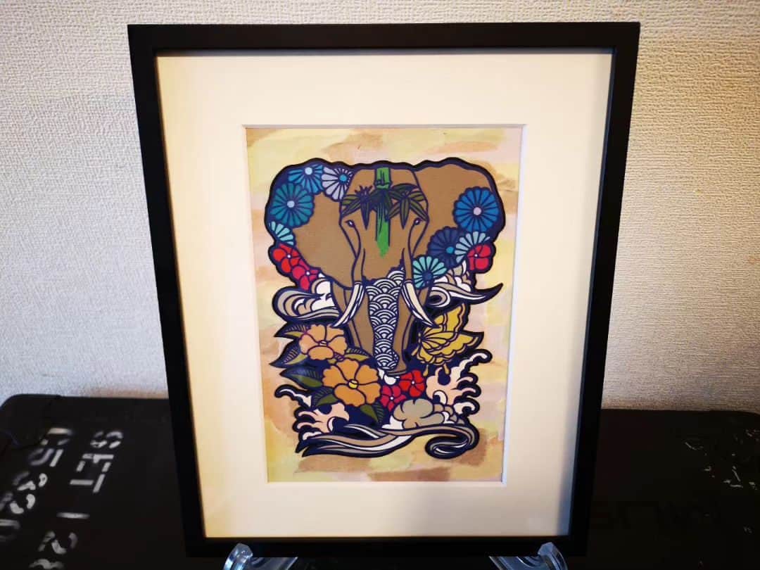 青木文明さんのインスタグラム写真 - (青木文明Instagram)「【象 -elephant-】  象のデザインが持つ代表的な意味 忠実、忠誠心、家族愛、知恵、幸運、繁栄  象の群れって必ずメスの象が率いているんですって  動物と和柄を組み合わせた独特の世界観で手仕事された紙アートはここだけのアート作品。 あなたの好きな動物を作品にしてみませんか ………………………………………………………………………………… 作品の御依頼、その他のお仕事のお問い合わせは 【Instagram DM】(ダイレクトメール) 【LINE 】(ID : fuumiiiaki)】 【メール】musou23aoki@gmail.com  よりお問い合わせください※返信はLINEが早いです «««««««««««««««««««««««««««««««««««««««««««« ► #象 ► #elephant ► #サバンナ ► #アフリカ ► #インド  ► #和柄  ► #JAPANquality   «««««««««««««««««««««««««««««««««««««««««««««  ► #紙 アート ► #ショッパーリメイク  ► #THENORTHFACE ► #Supreme ► #UNIQLO ► #HERMES  ««««««««««««««««««««««««««««««««««««««««««««« ► #Atelier武蒼 ► #青木文明 ► #切り絵 ► #アート  ««««««««««««««««««««««««««««««««««««««««««««« ► #ウェルカムボード ► #アウトドアウェディング ► #結婚式 ► #結婚祝い ► #結婚式場  ► #命名書 ► #息子 ► #娘 ► #孫  ► #インテリア」10月19日 16時48分 - musou23