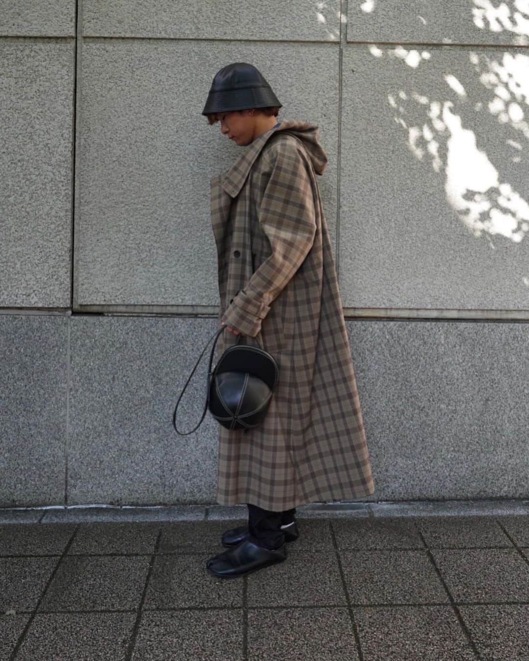 FUKAMIさんのインスタグラム写真 - (FUKAMIInstagram)「新しいコート下ろすとルンルンするよね。  #vachment  #vachement_jp」10月19日 22時00分 - stylist_fukami