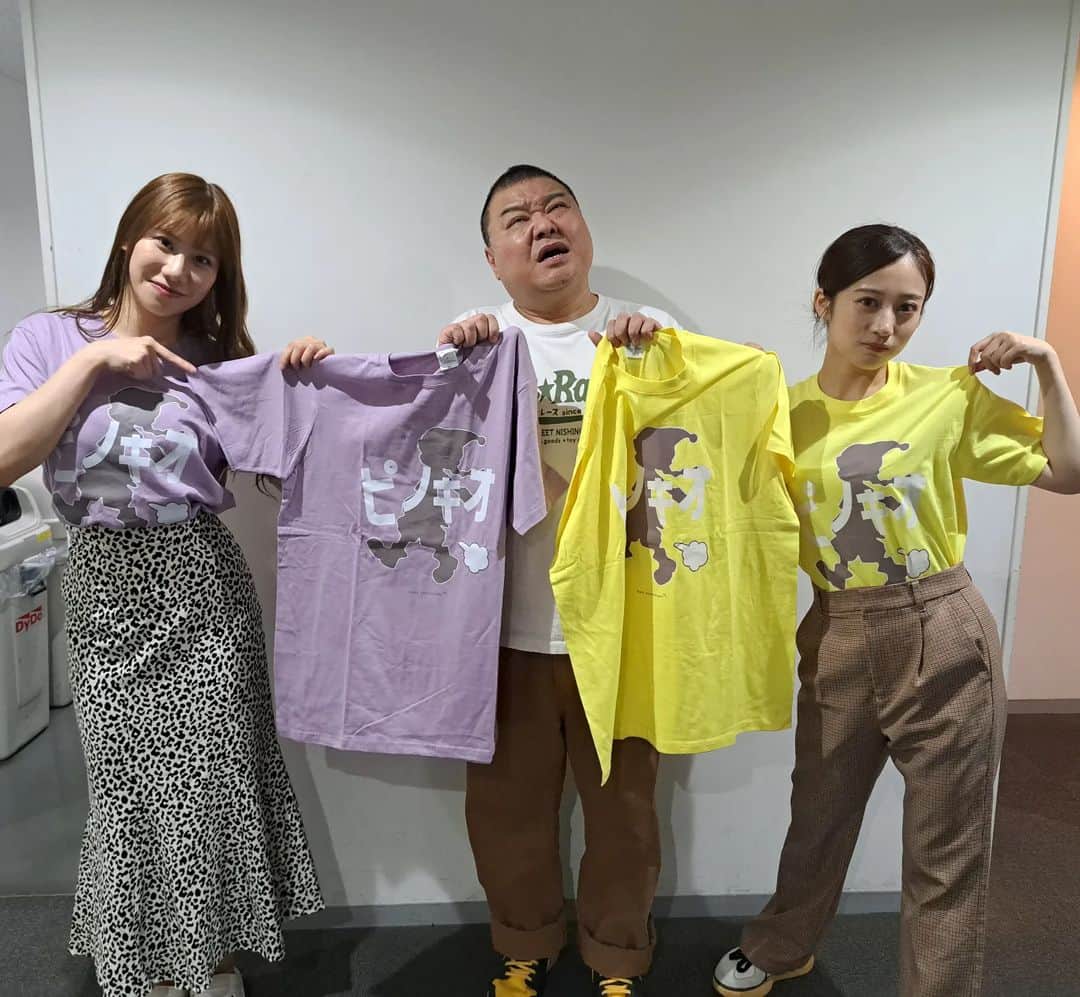川畑泰史のインスタグラム：「まもなく  ピノキオ「絵本の中の僕」 本番ですー!!!!  2枚買ったけど～ どっち着ようかなぁ？」