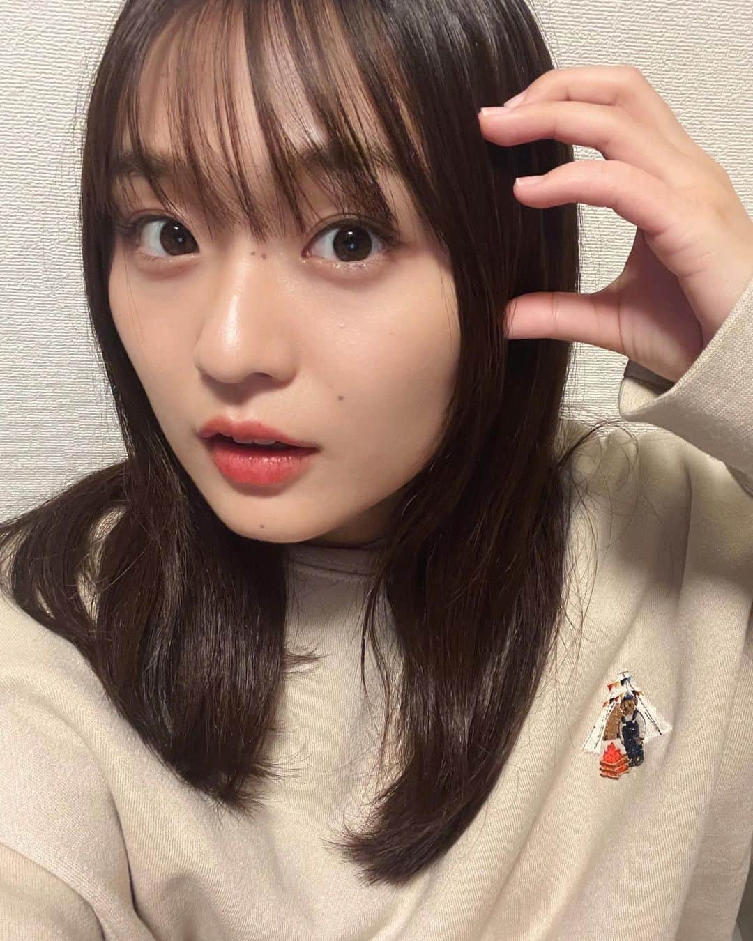 橋本乃依のインスタグラム：「☺︎ やんす🐻  2枚目はアプリで撮ったゆえ反転してるよ  冬キャン憧れるんだけどやったことある人いる？？🏕️」