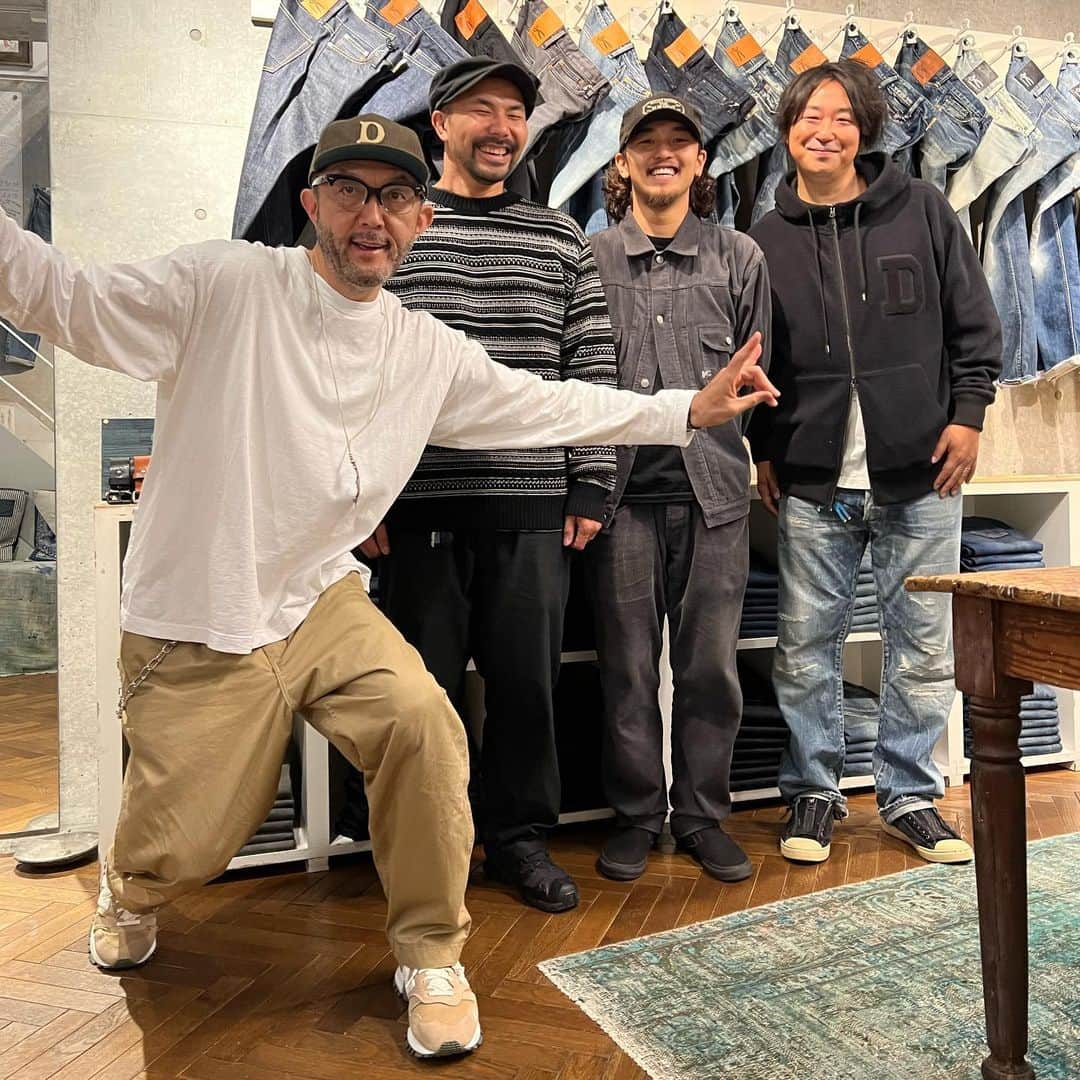 のインスタグラム：「@denham_daikanyama  Store.  @denhamjapan @denham.china @denhamthejeanmaker @tatsunobuirie @en.ki.do3 @gonda9100 #denham #daikanyama #denim」