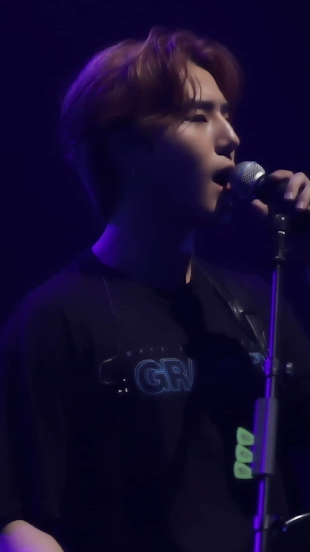 DAY6のインスタグラム：「[LIVE CAM] Young K - Congratulations (Rap part) @ 2019 2ND WORLD TOUR 'GRAVITY'  #DAY6 #데이식스 #YoungK #Congratulations  @from_youngk」