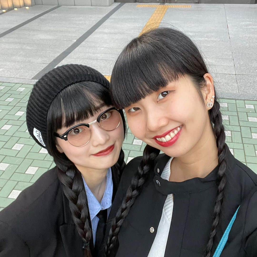 月山京香さんのインスタグラム写真 - (月山京香Instagram)「@ayane7487 と初づくしの🇰🇷！ 1日目は弘大で念願のチキン食べて近くを散策❤️」10月19日 17時53分 - i_am_kyoka_yade