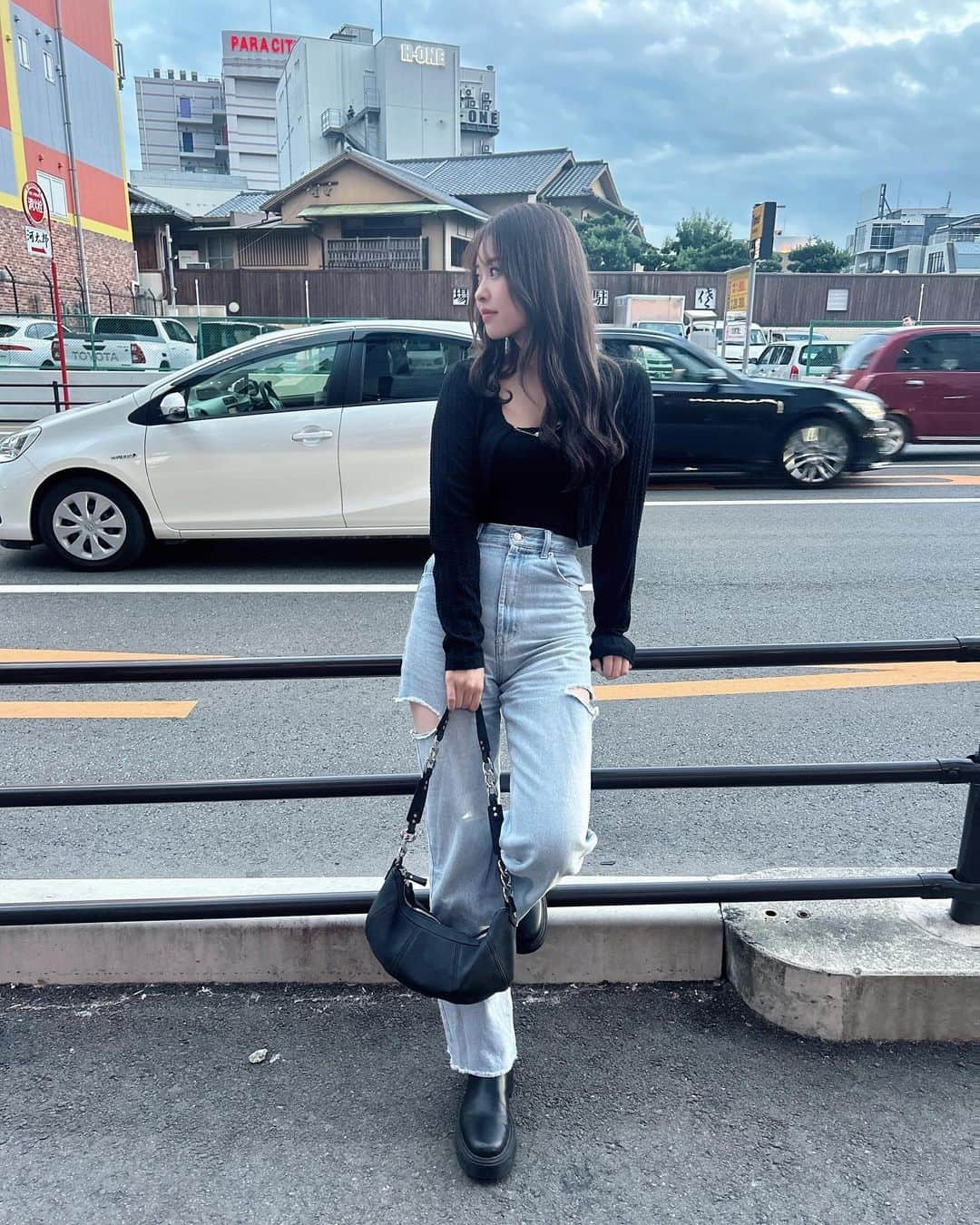 中西智代梨さんのインスタグラム写真 - (中西智代梨Instagram)「🖤🤍🖤  #私服#コーデ#ootd」10月19日 17時56分 - sukiyaki_daisuki512