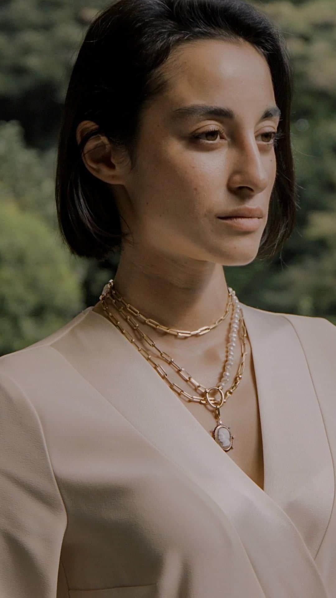 国木田彩良のインスタグラム：「Within the intricate facets of culture, jewelry becomes a timeless expression of heritage and elegance. These adornments mirror the rich tapestry of traditions, stories, and artistry that grace our world.」