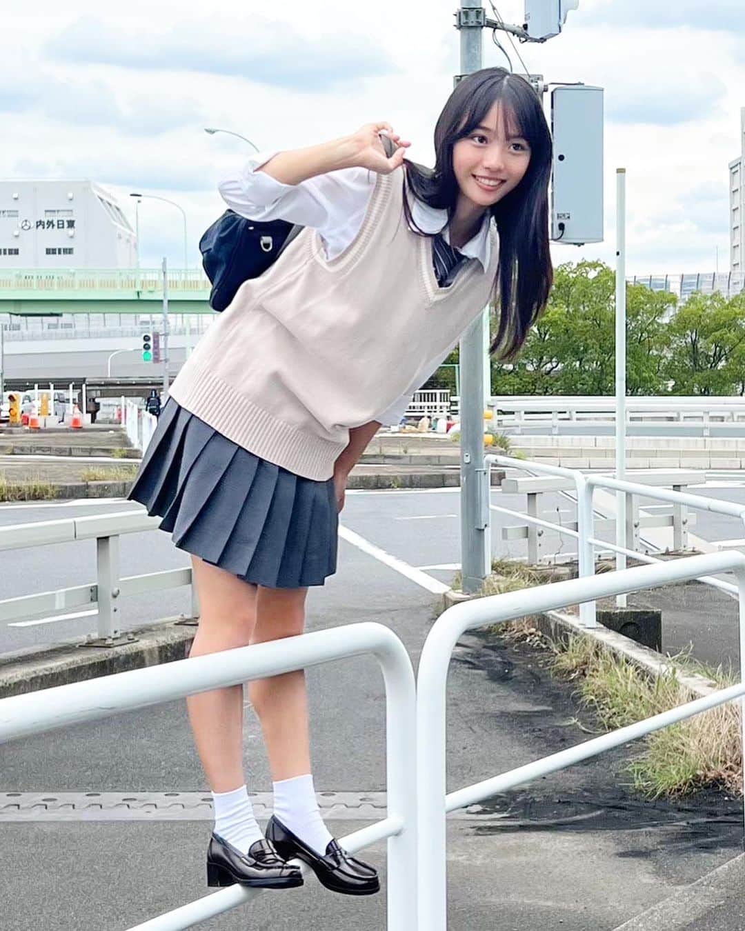 松本麗世さんのインスタグラム写真 - (松本麗世Instagram)「週刊プレイボーイ 撮影風景です🫶🏻 ♡ ♡ マネージャーさんが 撮影して ...