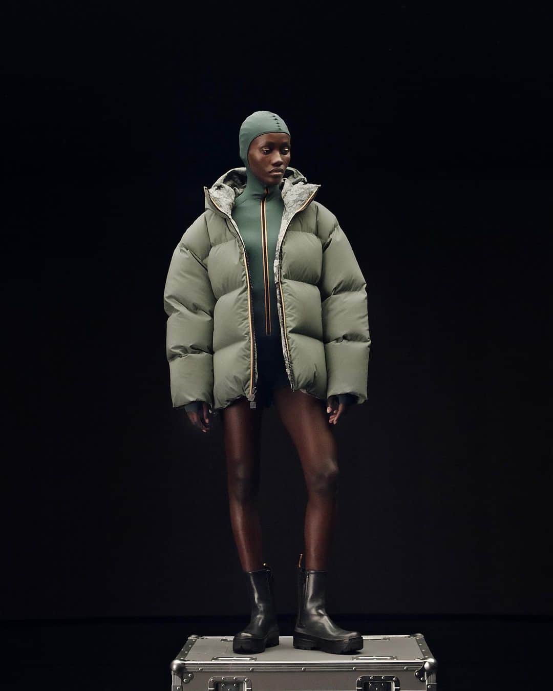 ケイウェイのインスタグラム：「A seamless blend of bold, edgy pieces for both women and men. Discover the essence of fashion-forward sophistication that knows no boundaries.            #MadeToBeSpecial #KWAY」
