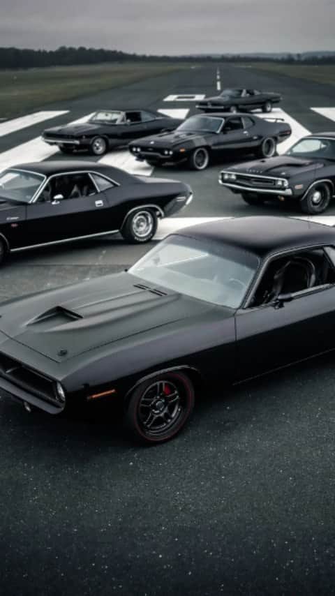Classics Dailyのインスタグラム：「Choose one! 😎 📽️ Credit @marioklemm / @chromecars _ #Classic #classics #Classiccar #classiccars #americanmuscle #Musclecar #Musclecars #car」