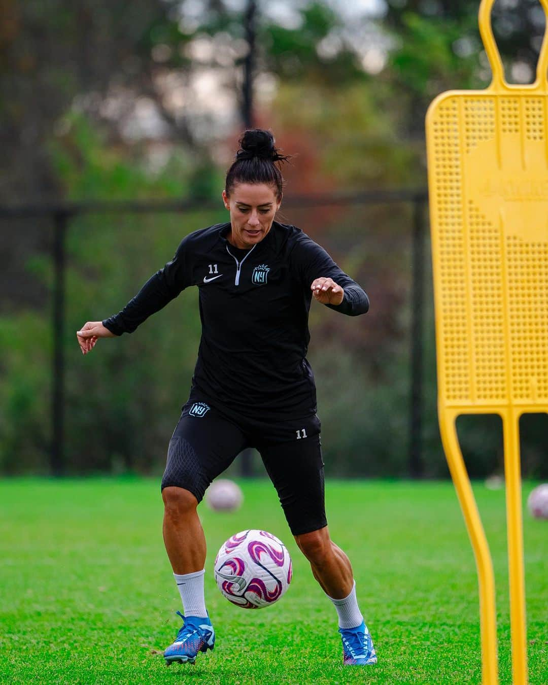 アリ・クリーガーさんのインスタグラム写真 - (アリ・クリーガーInstagram)「Preparing for playoffs while in my Beyoncé lemonade era.」10月20日 4時20分 - alikrieger