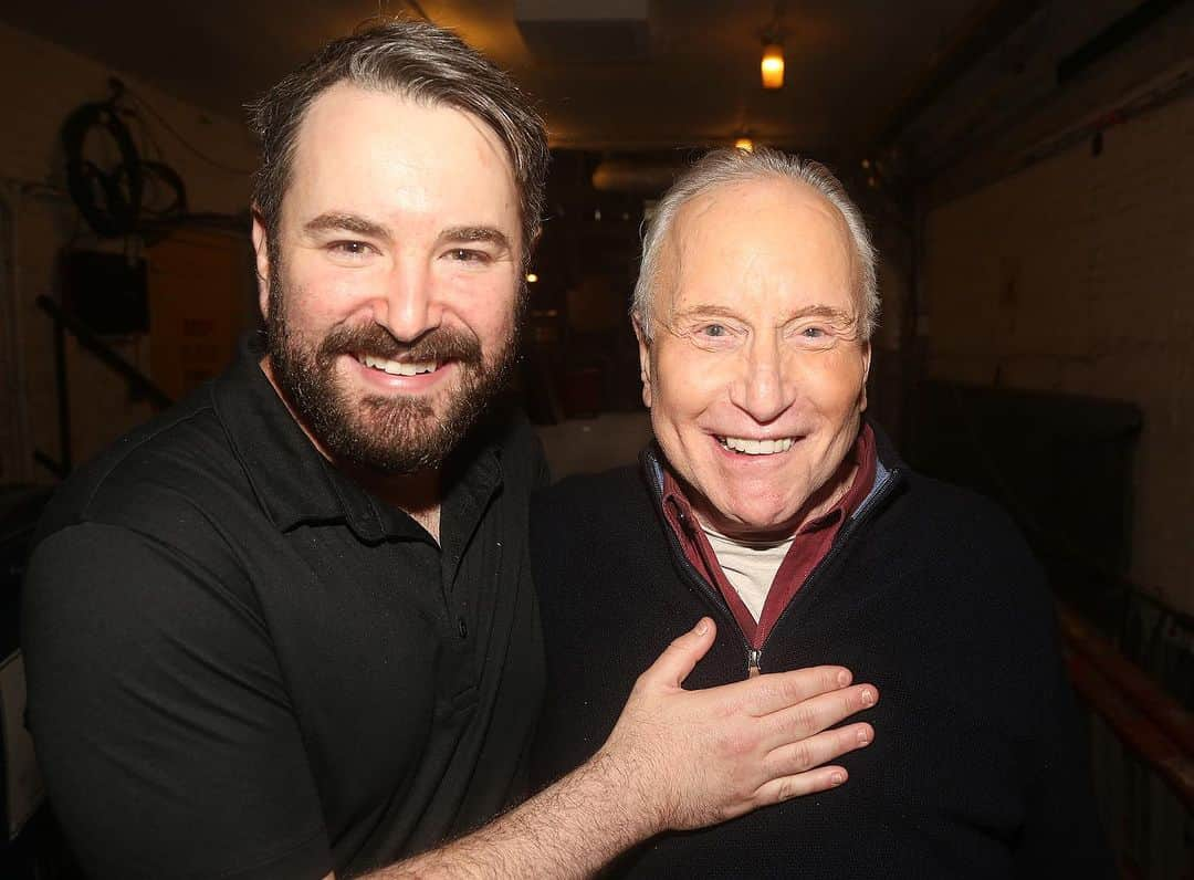 コリン・ドネルさんのインスタグラム写真 - (コリン・ドネルInstagram)「Original #JAWS star Richard Dreyfuss visited @sharkonbroadway last night with @whoopigoldberg 🦈💙  Photos: @bruglikas 📸」10月20日 4時35分 - colindonnell