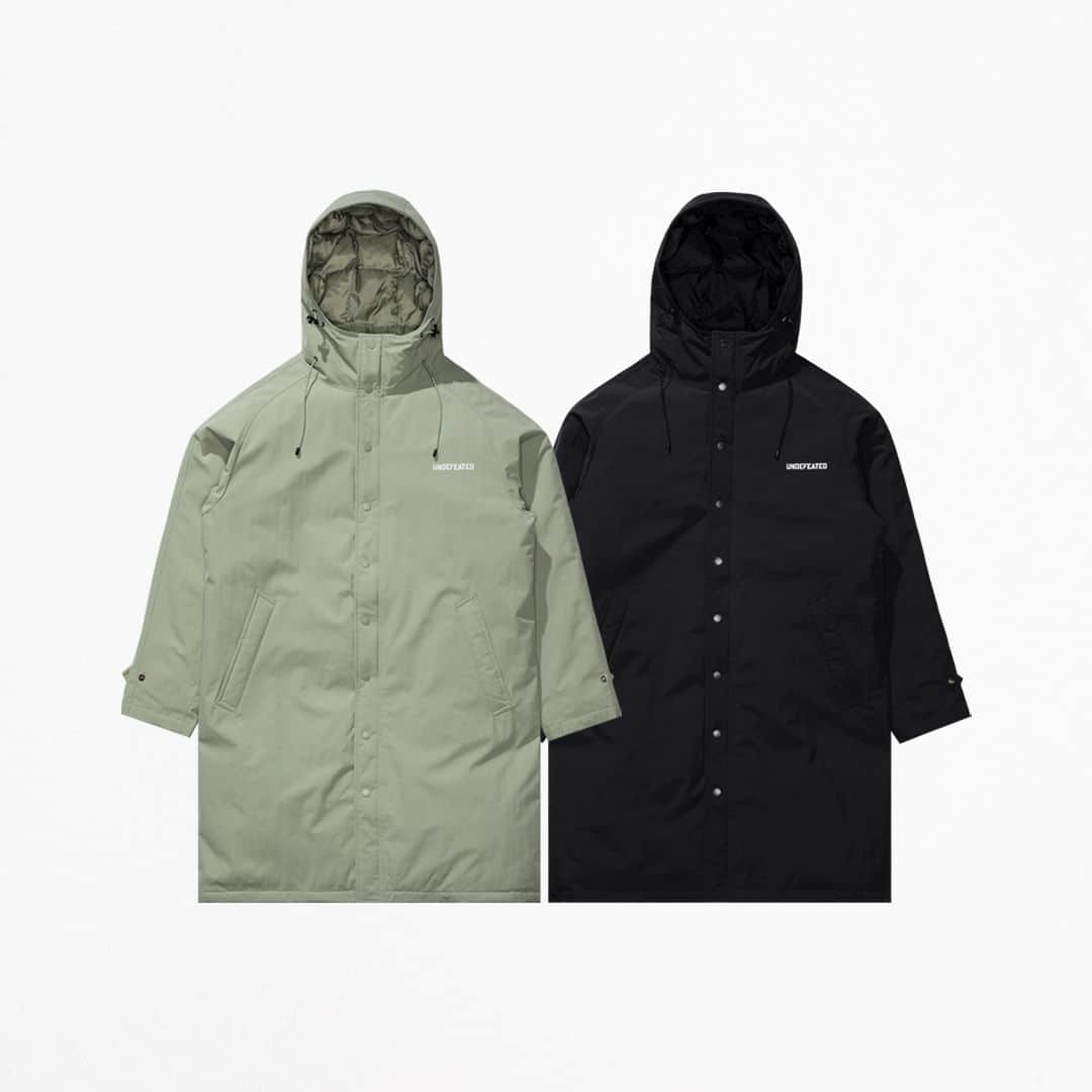 UNDFTDのインスタグラム：「A detailed look into UNDEFEATED FALL 23 - Drop 6  The UNDEFEATED Tech Trench is a 100% nylon piece featuring a down-filled ripstop lining, an interior zip placket and chest pocket, adjustable hood and cuffs and a soft hand screen printed UNDEFEATED wordmark on the left side of the chest. Available in Light Sage and Black.  Available Friday, 10/20 exclusively at all UNDEFEATED Chapter Stores and Undefeated.com」