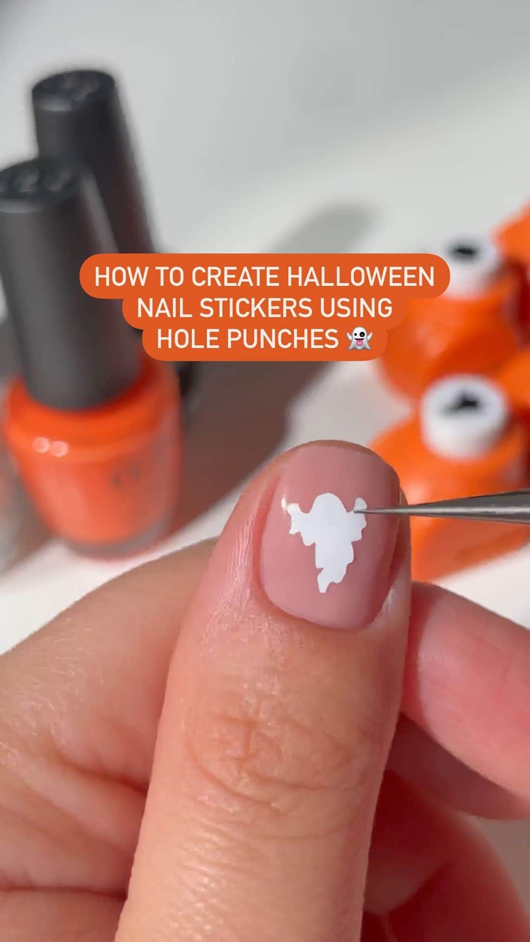 OPIのインスタグラム：「No tricks, just treats. This Halloween mani is easy-to-follow and oh. so. sweet. 🍬   Here’s how to recreate the look by @ellzabethm:   👻 Paint thick blocks of nail polish onto a piece of plastic.  🦇 Go over each block with a layer of #OPITopCoat.  ⚰️ Let the blocks dry and then peel them off the plastic.  🕷 Use Halloween hole punches to cut out your shapes. 🎃 Gently press the decals onto your nails.  ☠️ Using a dotting tool and small brush, add details to the decals.  🧙‍♀️ Seal by applying a layer of #OPITopCoat.  Shades: Black Onyx, Alpine Snow, Silicon Valley Girl   #OPI #OPIObsessed #halloweennails」