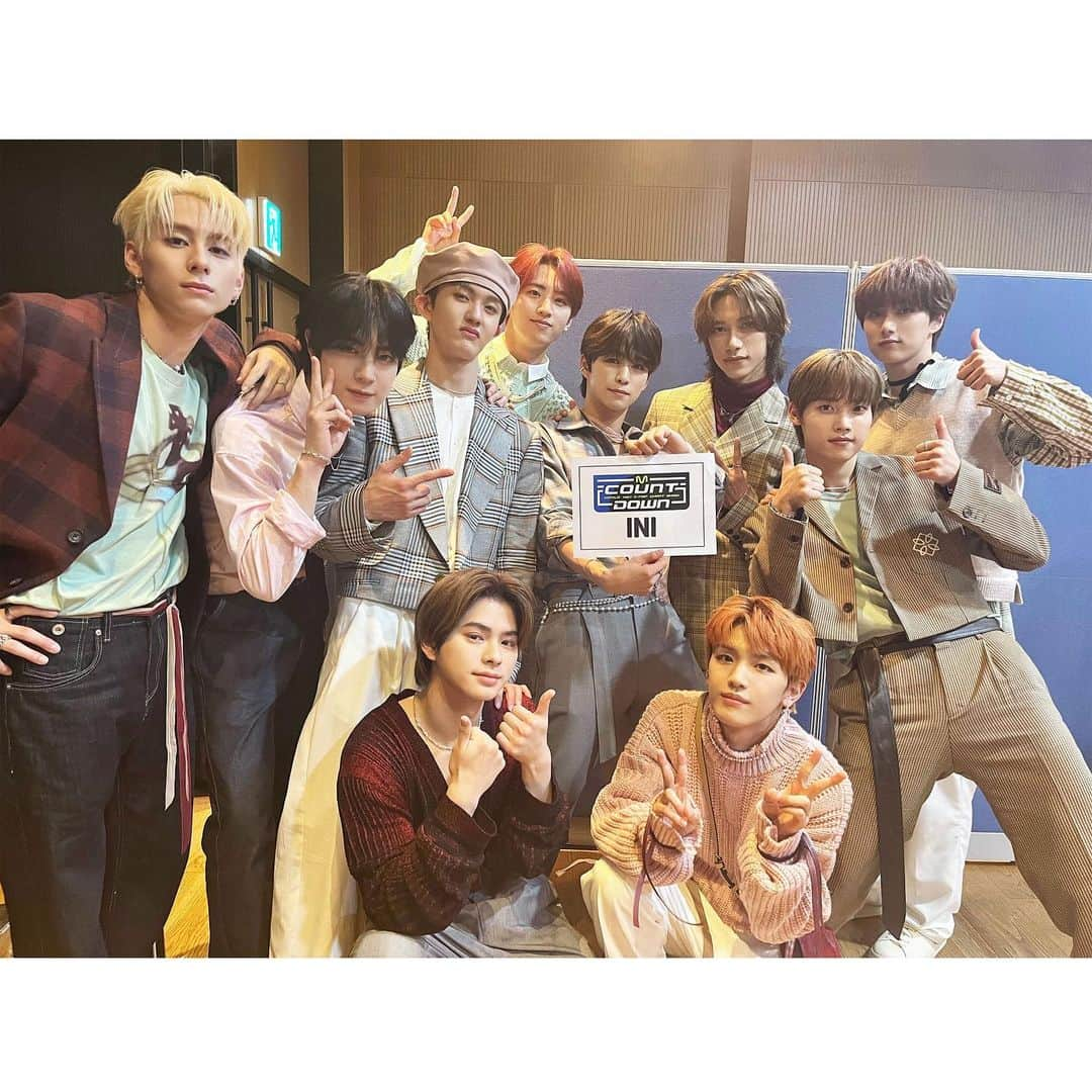 INIさんのインスタグラム写真 - (INIInstagram)「[📸] Thank You #Mnet #엠카운트다운 💙🖤  and MINI♡  #MCOUNTDOWN  #INI #아이엔아이　 #INI_TAGME  #INI_HANA_花」10月19日 20時10分 - official__ini