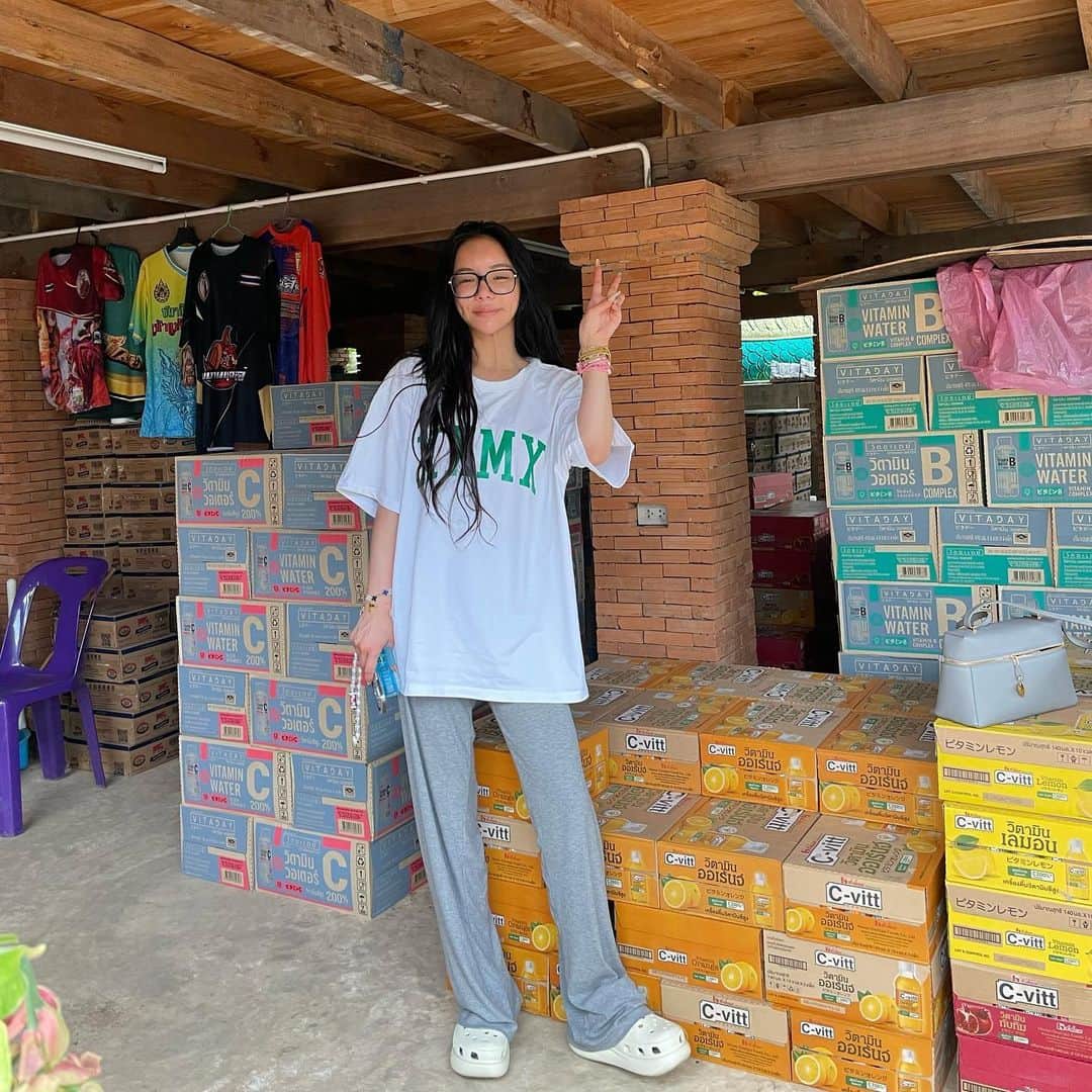 キム・イムのインスタグラム：「Feeling so happy to make others happy ❤️🙏🏻」