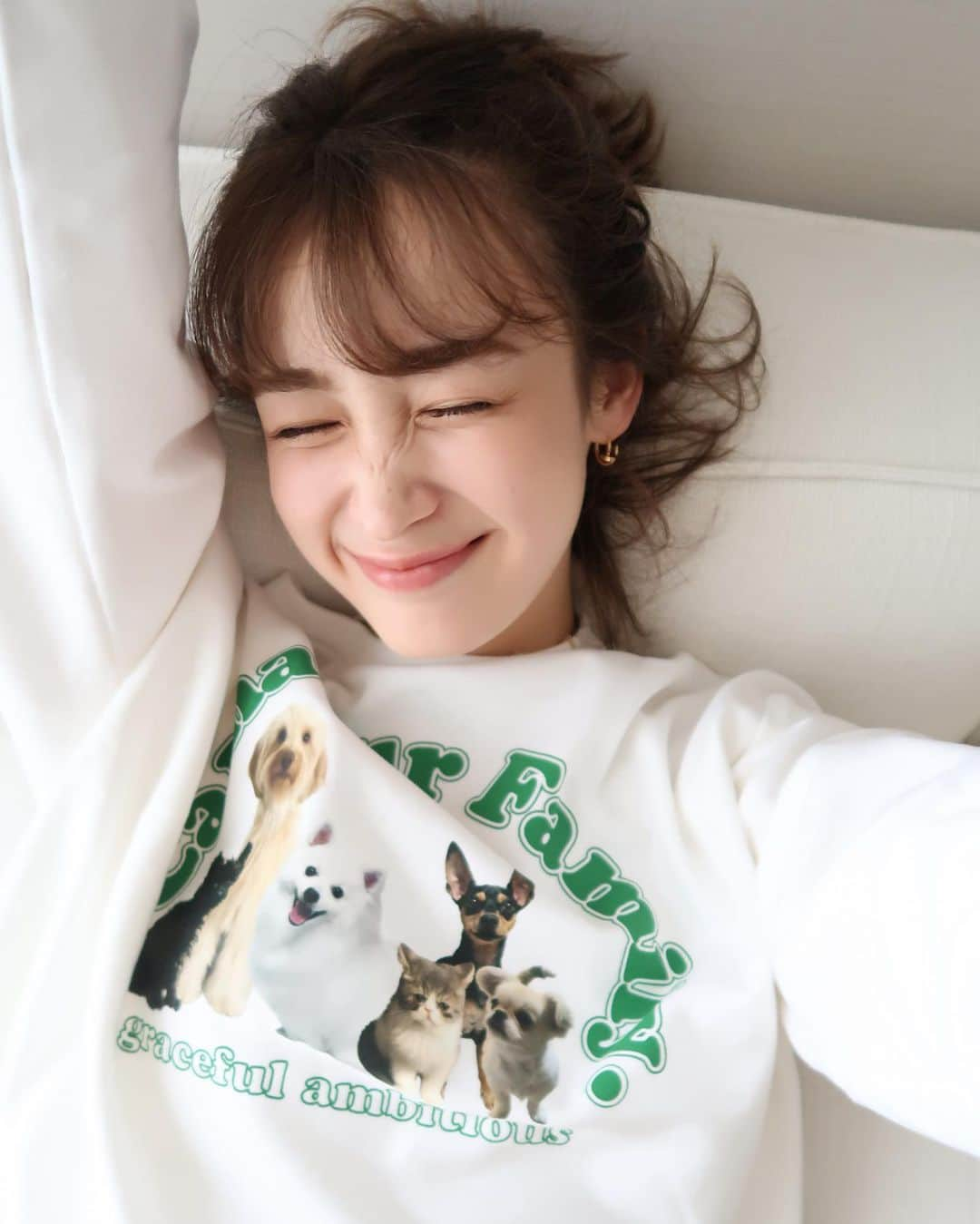 藤井サチのインスタグラム：「わんちゃんスウェットかわいすぎ🐶」