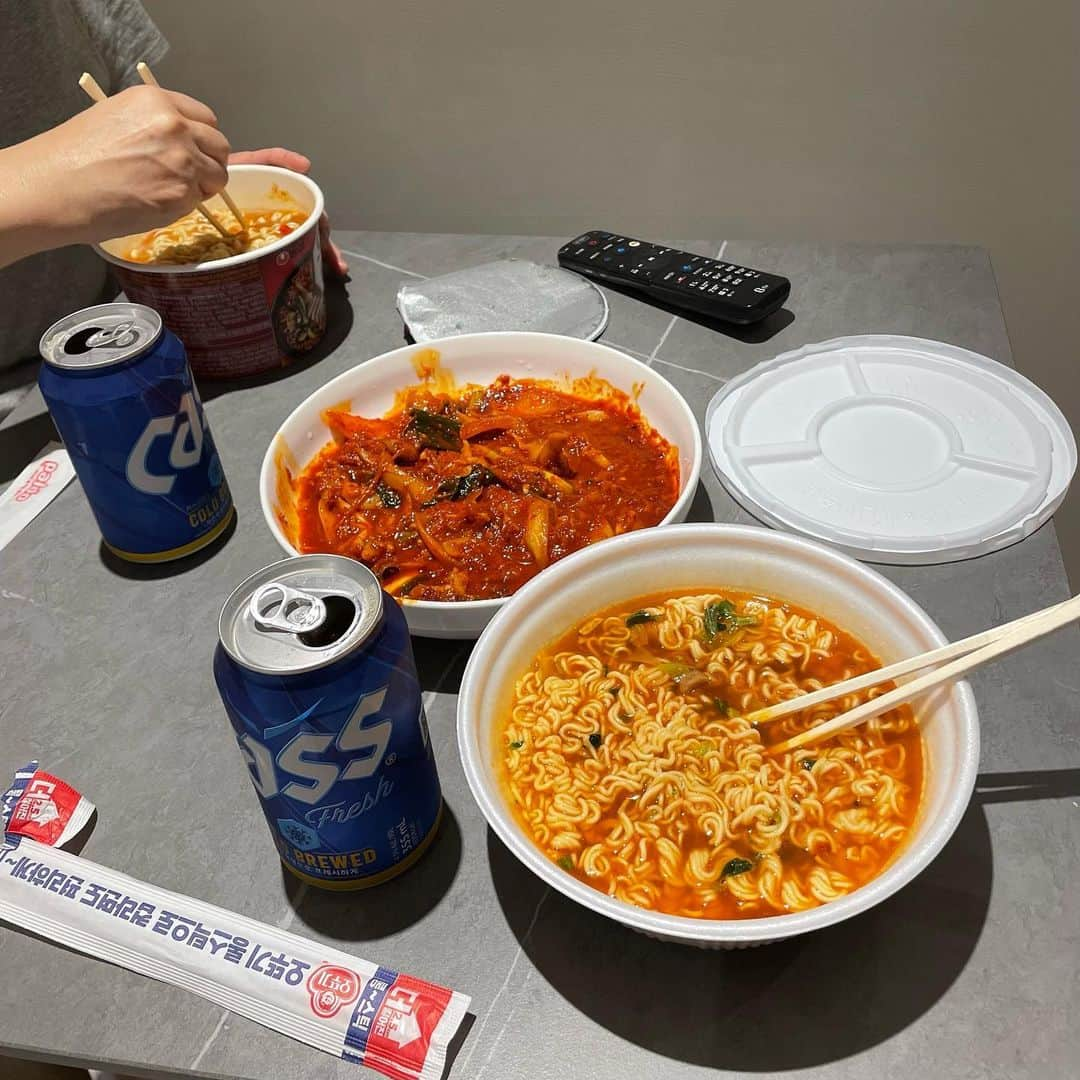 celia_azumaさんのインスタグラム写真 - (celia_azumaInstagram)「母ちゃんと韓国行ってきました🇰🇷🌶️🩷  母ちゃんとは去年も今頃一緒に札幌旅行へ行って 今年は初めて一緒に日本を出てみました🇰🇷 いっぱい食べて飲んで沢山歩いてとても 楽しかったです🥹🩷父ちゃん(と犬)お留守番 どうも有難うございました✨  ちなみに母ちゃんの方が意識高めなので Tamburinsでお買い物してたし 飲むエルメスもちゃんと2箱 買ってた🤣(それはせりあも🤣) 一緒にお買い物できて楽しかったし 今度は台湾行きたいナァ🥰 いつもせりあの遊びに付き合ってくれて有難う😆 また行こーね🇰🇷🇰🇷🌶️🌶️  Tamburinsとジェントルモンスターは 来年1月に表参道にオープンするみたいです🇯🇵🇰🇷🩷  #korea #travelgram #travelphotography  #trip #tripkorea #koreatravel #kireanfood  #koreatrip #koreastyle #korean #southkorea  #milestonecoffee #fff #followforfollowback  #fyp #fashion #foodporn #family #dayoff #韓国 #韓国料理 #韓国旅行 #明洞 #江南」10月19日 20時44分 - ms__celia