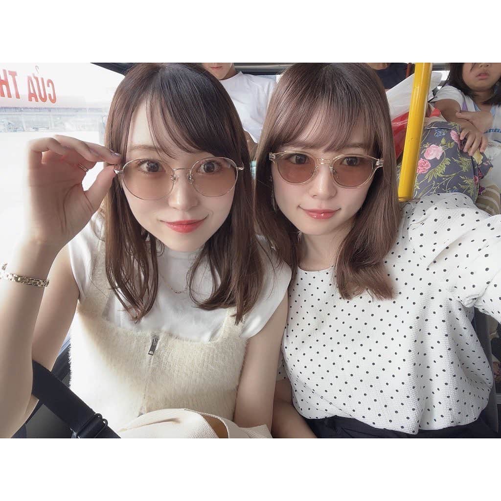 橋本紗奈さんのインスタグラム写真 - (橋本紗奈Instagram)「姉まる初顔出ししました〜！(今日の動画見てね⸜🌷︎⸝‍)  これから動画もちょくちょく出てくれると思うので、みんな宜しくね〜！😎  今日の動画のベトナムVlogでは本当に色んなことがあって、大変だった( ᵕ ᵕ̩̩ )！笑  全部いい思い出だなぁ🧖‍♀️笑  #姉妹 #ベトナム　#ベトナム旅行 #ベトナム #Vietnam #アオザイ #aozai」10月19日 20時54分 - hashimoto_sana