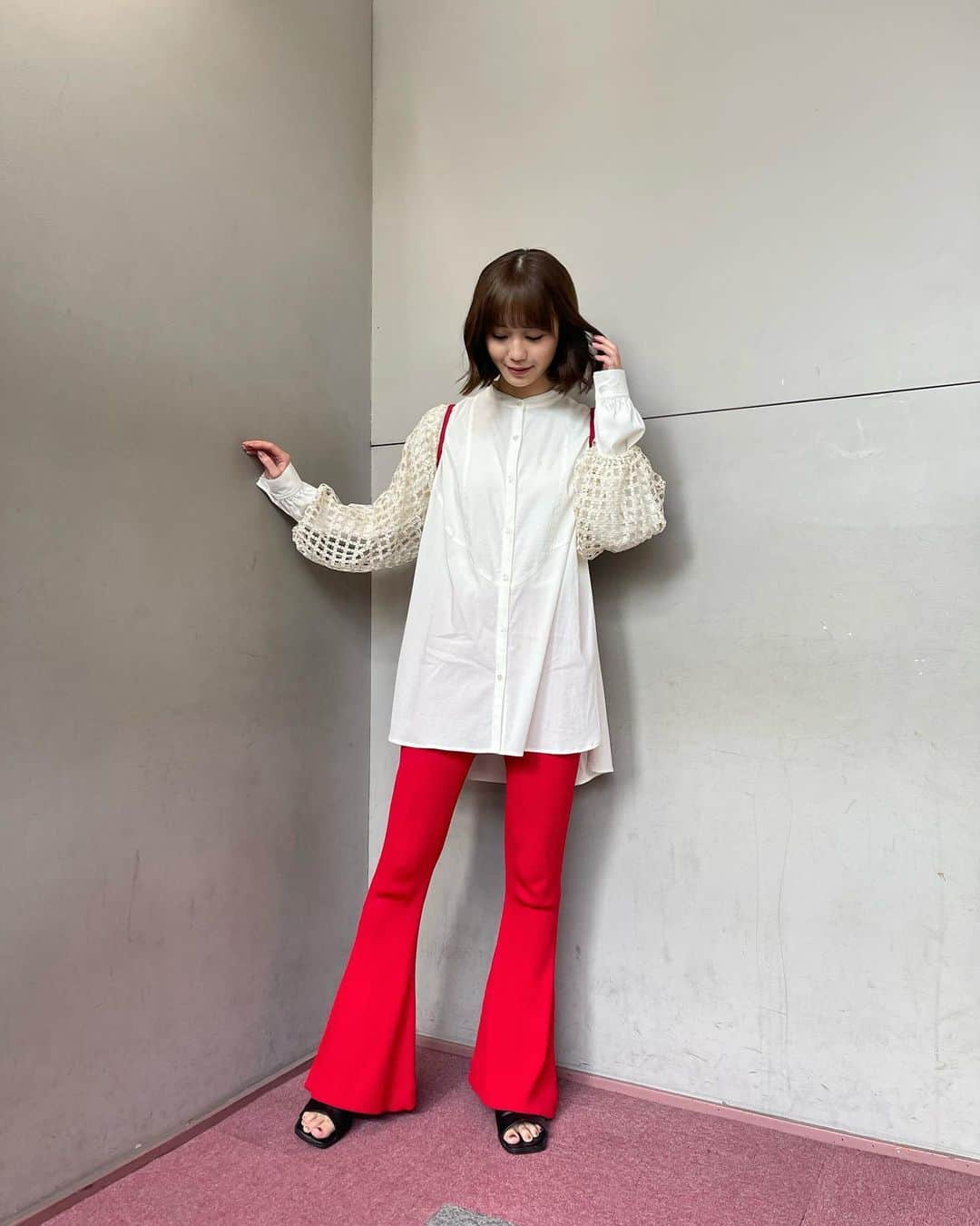 榎本ゆいなさんのインスタグラム写真 - (榎本ゆいなInstagram)「先週もありがとうございました❤️ 　 　 （スタジオ） シアートップス　@marte_vintage  　　　　　　　　@sahara_japon  ニットカーディガン　@garageofgoodclothing_official  ワンピース　@wclosetwearsinc  　 （中継） ブラウス　@american_holic  ボレロ　@_ciaopanic_  　 #王様のブランチ」10月19日 20時54分 - enomoto_yuina