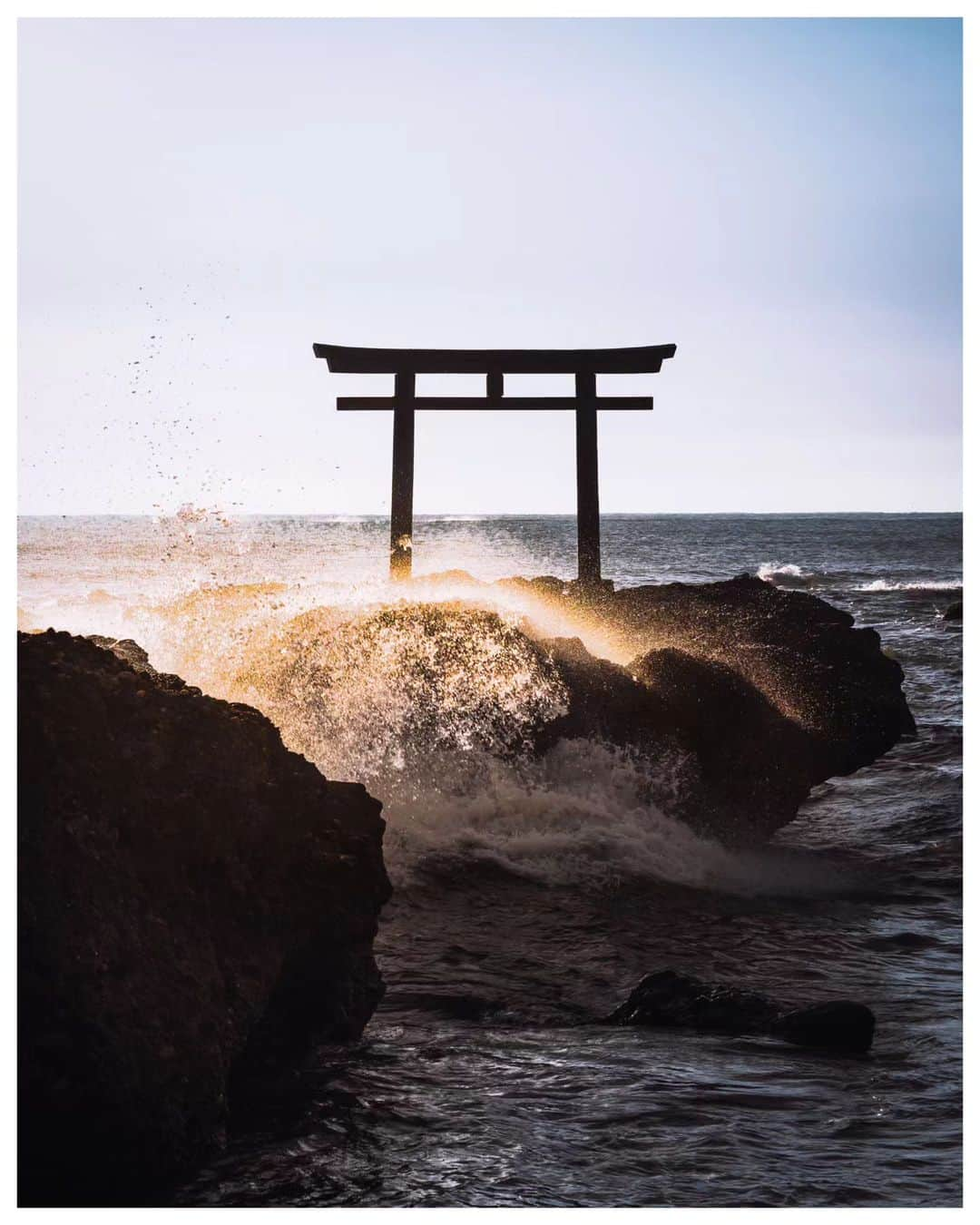 Takashi Yasuiさんのインスタグラム写真 - (Takashi YasuiInstagram)「Ibaraki 🌊 November 2018  📕My photo book - worldwide shipping daily - 🖥 Lightroom presets ▶▶Link in bio  #大洗磯前神社 #USETSU #USETSUpresets #unknownjapan #explorejapan #hellofrom #widenyourworld  #createexploretakeover #passionpassport  #MadeWithLightroom #vscofilm #huntgram #hbouthere #hbweekends #photocinematica #SPiCollective #ASPfeatures #reco_ig #TakashiYasui」10月19日 20時57分 - _tuck4