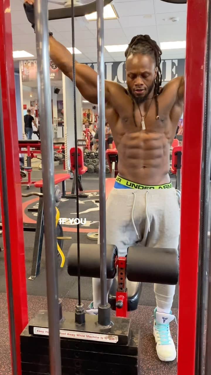 のインスタグラム：「Remember, greatness doesn’t happen overnight ⏳   it’s a journey that takes time and dedication. 🌟   You’ll often be the last to notice your progress, but that’s when others will start asking how you achieved such incredible results. 🚀   Stay patient, keep grinding, and remain humble on your path to success 🔥  Your growth is a testament to your consistency & dedication 💪🏾」