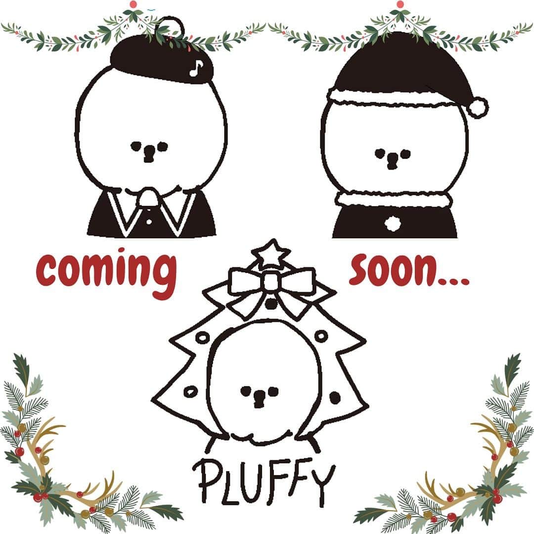 のインスタグラム：「🎅🏻 ⋆ PLUFFY&Siammyに新作かぶりものが登場！ 一足お先にイラストを大公開☝️ 心躍るクリスマスシーズンをPLUFFY&Siammyと一緒に過ごしましょう🎄  ★公式オンラインでは10/20（金）お昼12時より先行予約販売スタートです🛒✨  この時期限定のデザインですので売り切れる前にチェックしてくださいね❣️ ⋆ #pluffy #siammy #pluffy_family_lifestyle #lbc #Xmas #christmas #ぬい活 #ぬい撮り #ビションフリーゼ #いぬすたぐらむ #dog #cat #강아지 #고양이」