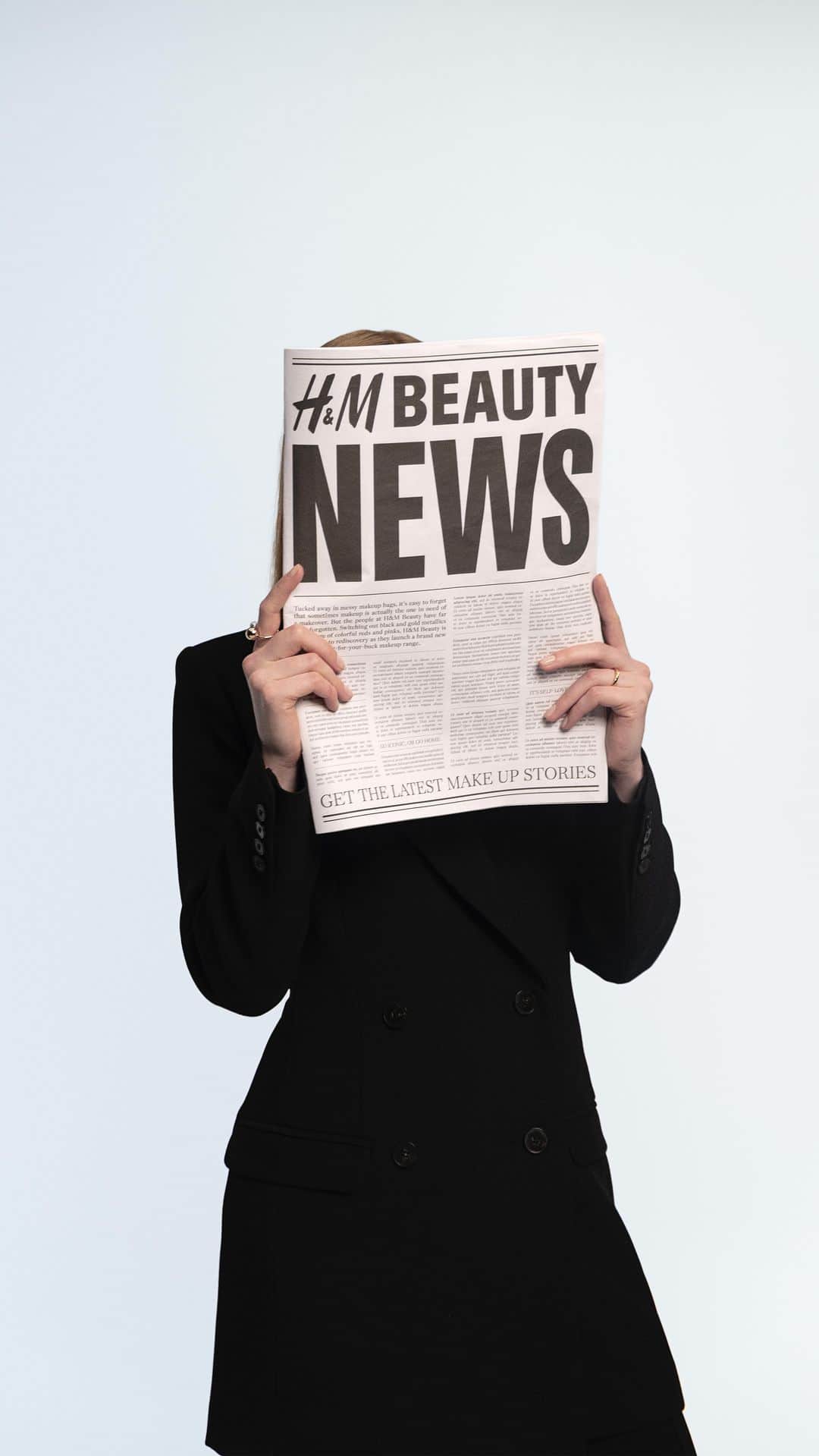 H&Mのインスタグラム：「Let makeup do the talking. Our brand new Max Drama Lash is here for all of your gossip-worthy Make Up Stories. #HMBeauty」