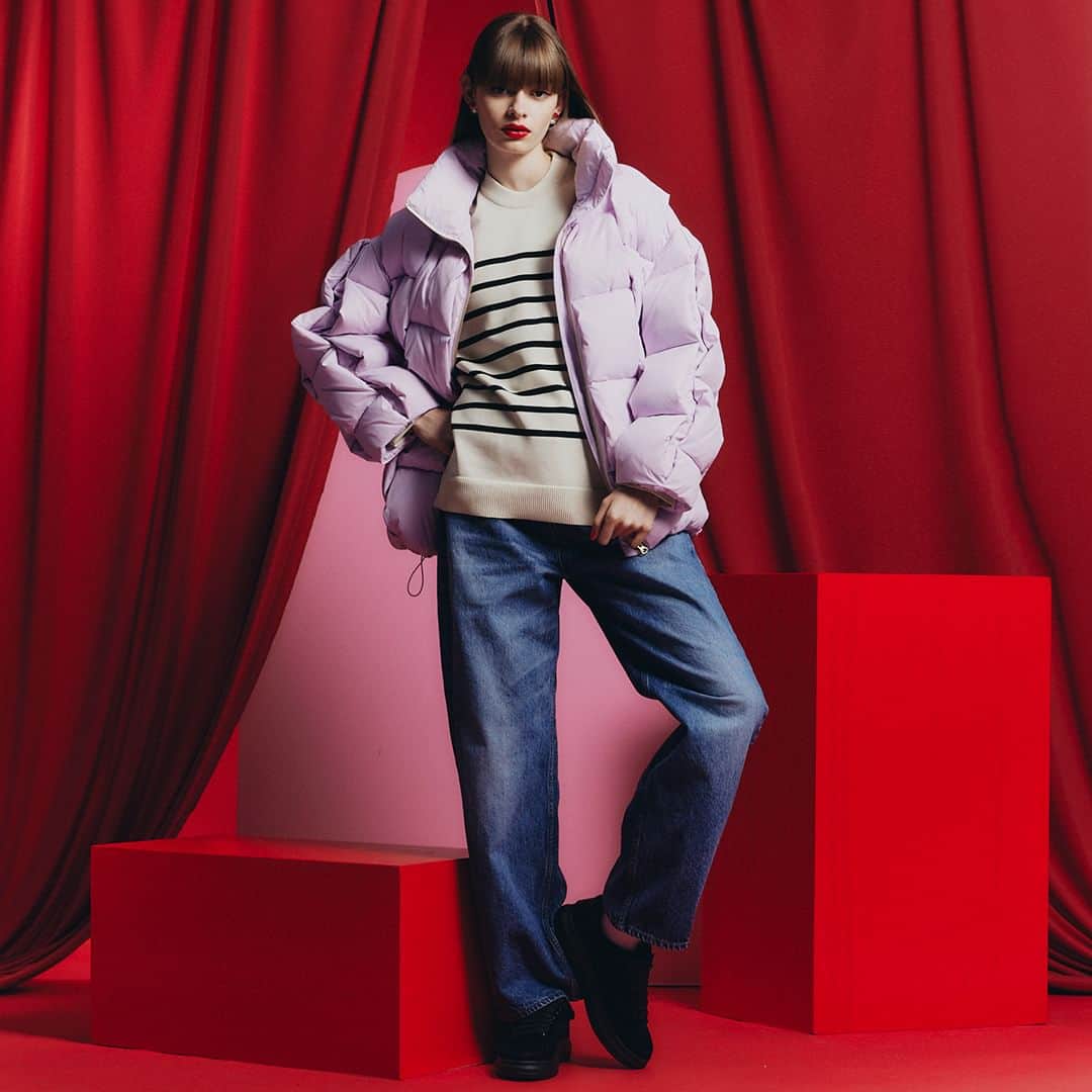 Double Standard Clothingのインスタグラム：「. NEW ARRIVAL 2023 AW COLLECTION  [OUTER] DSC / イントレチャートダウンジャケット price. 81,400円(税込) color. オフ / ラベンダー / ブラック size. 36 / 38  [TOPS] DSC / ボーダーインターシャプルオーバー price. 30,800円(税込) color. キナリ / ブラック size. 36 / 38  [BOTTOMS] DSC / ストレートデニムパンツ price. 39,600円(税込) color. アイボリー / ブルー size. 36 / 38  ------------------------------------------ #doublestandardclothing #tokyo #DSC #sov #nightstore #fashion #ootd #2023AW」