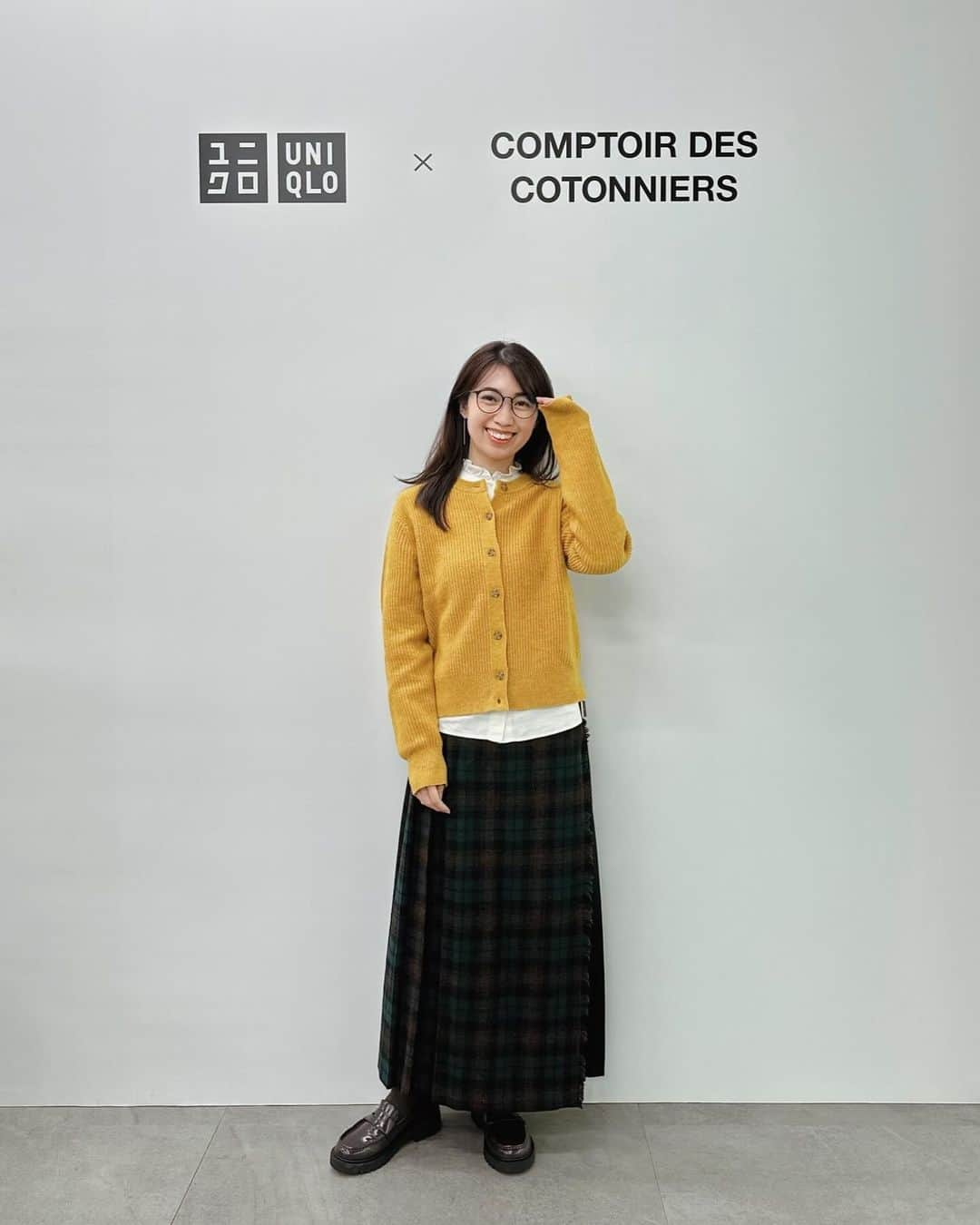 mikicoco00さんのインスタグラム写真 - (mikicoco00Instagram)「・ 明日、10月20(金)発売！ UNIQLO ×COMPTOIR DES COTONNIERS  洗練されたフェミニンなスタイルが人気のブランド、 コントワー・デ・コトニエとの初コラボ♡   シンプルなデザインの中にも 1つ1つこだわりがあって、とっても可愛かった🪡💐  特に気になったのは♡ 首元のフリルがレイヤードのアクセントになる(1〜4枚目) #ソフトブラッシュドスタンドカラーシャツ   シルエットが綺麗で履き心地も柔らかい (1.2枚目BEIGE・5.6枚目NAVY )  #ブラッシュドジャージータックワイドパンツ   他にも可愛いのが沢山！是非チェックしてみて下さいね🤭 秋冬fashion楽しみだー☃️❄️   @uniqlo_jp @uniqlo_with  #uniqloコラボ #PR  #コントワーデコトニエ　 #uniqloandcomptoirdescotonniers  #uniqlo2023fw #uniqloコーデ」10月19日 21時01分 - mikicoco00