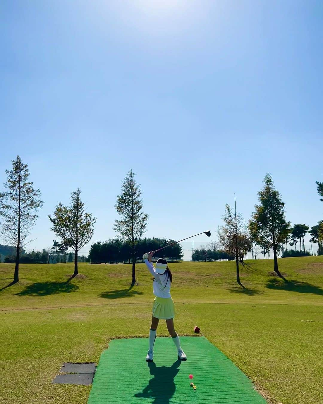 ピパ さんのインスタグラム写真 - (ピパ Instagram)「가을골프는 보약이라 하였다💛  @taylormadeapparel_kr  #골프웨어 #테일러메이드어패럴 #taylormadeapparel」10月19日 21時01分 - bipa.diva