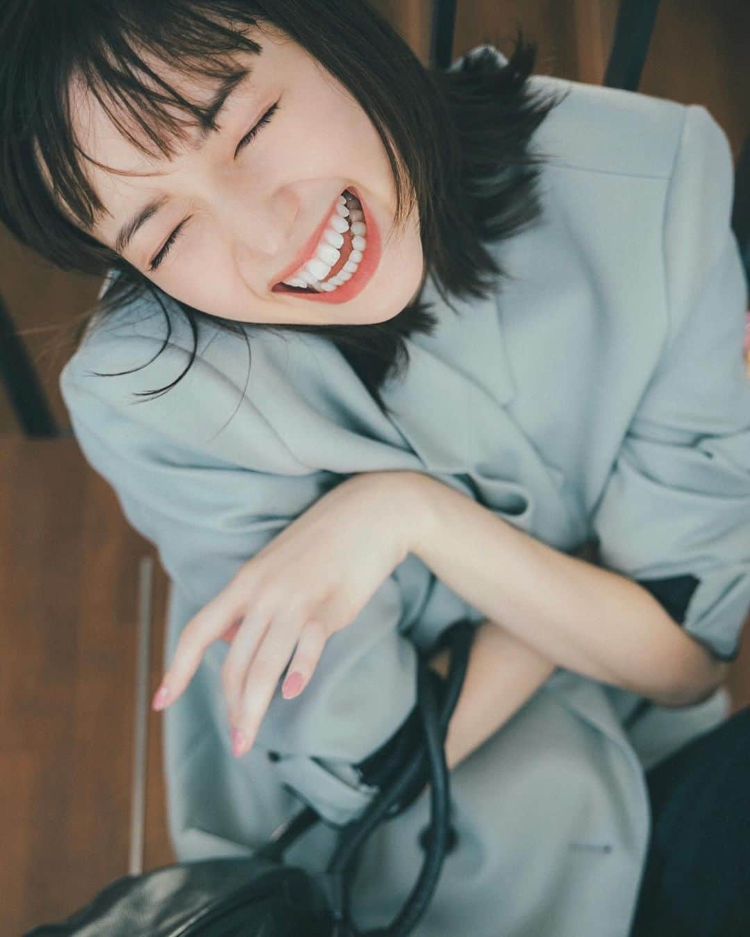 佐藤栞里さんのインスタグラム写真 - (佐藤栞里Instagram)「. BAILA11月号から お気に入りカットをいくつか🫧 BAILAの初めての撮影で 前日はあまり眠れなかった思い出☺️ スタッフの皆さんのおかげで 私にしては珍しく少しだけ自信を持てた 素敵な作品になりました☺︎ だから今度こそ、カツカレー食べよっと、！ #インタビュー参照」10月19日 21時02分 - satoshiori727