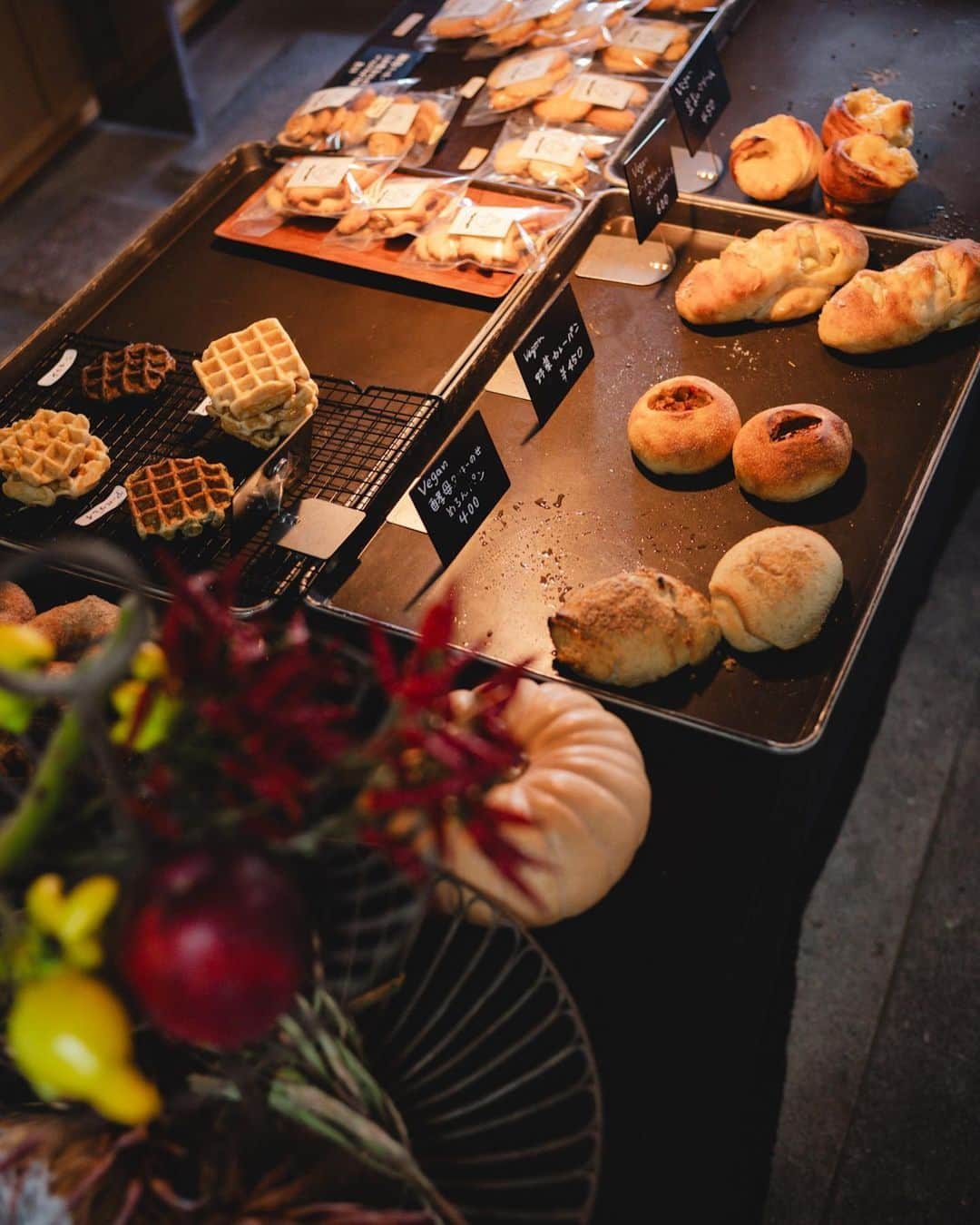 山口淳一さんのインスタグラム写真 - (山口淳一Instagram)「久々 @apelilapan  You can feel Umami from their products because they are specialized in yeast🍞  #japan #kyoto #apelila #bakery #yeast #vegan #日本 #京都 #アペリラ #パン #酵母 #ヴィーガン」10月19日 21時09分 - junichi_yamaguchi