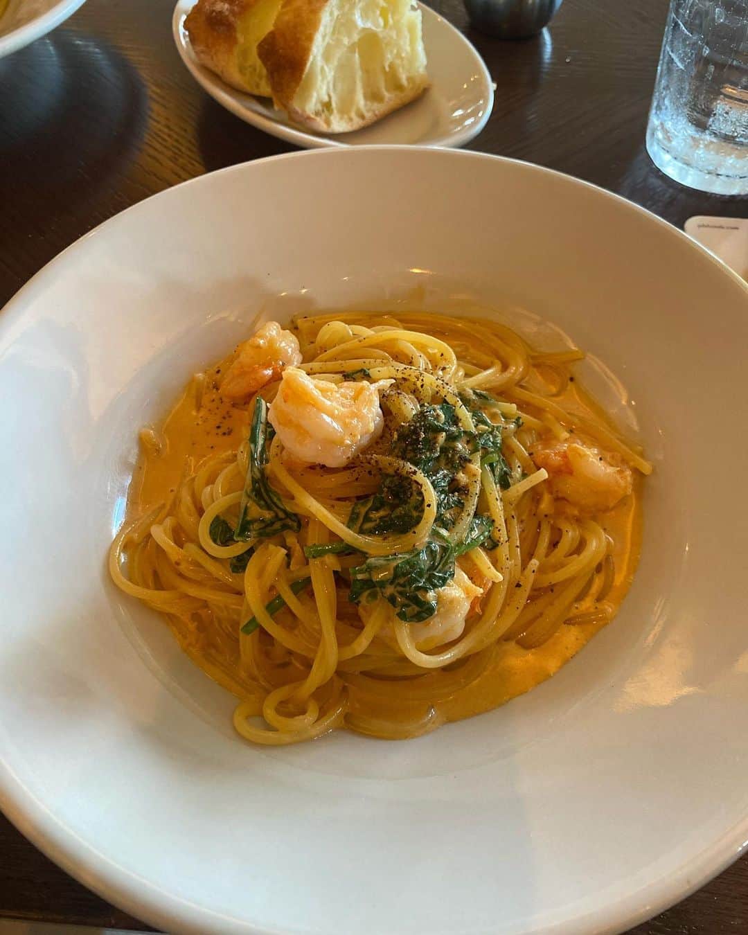 青野美沙稀さんのインスタグラム写真 - (青野美沙稀Instagram)「ももちゃんとランチ🍝  いつもたくさん笑って ほんとに楽しい〜💞💞  ティラミスめちゃおいしかった🖤  #thebelcomo #青山グランドホテル  #aoyamagrandhotel #ザベルコモ #パスタランチ #ティラミス」10月19日 21時12分 - misaki_aono