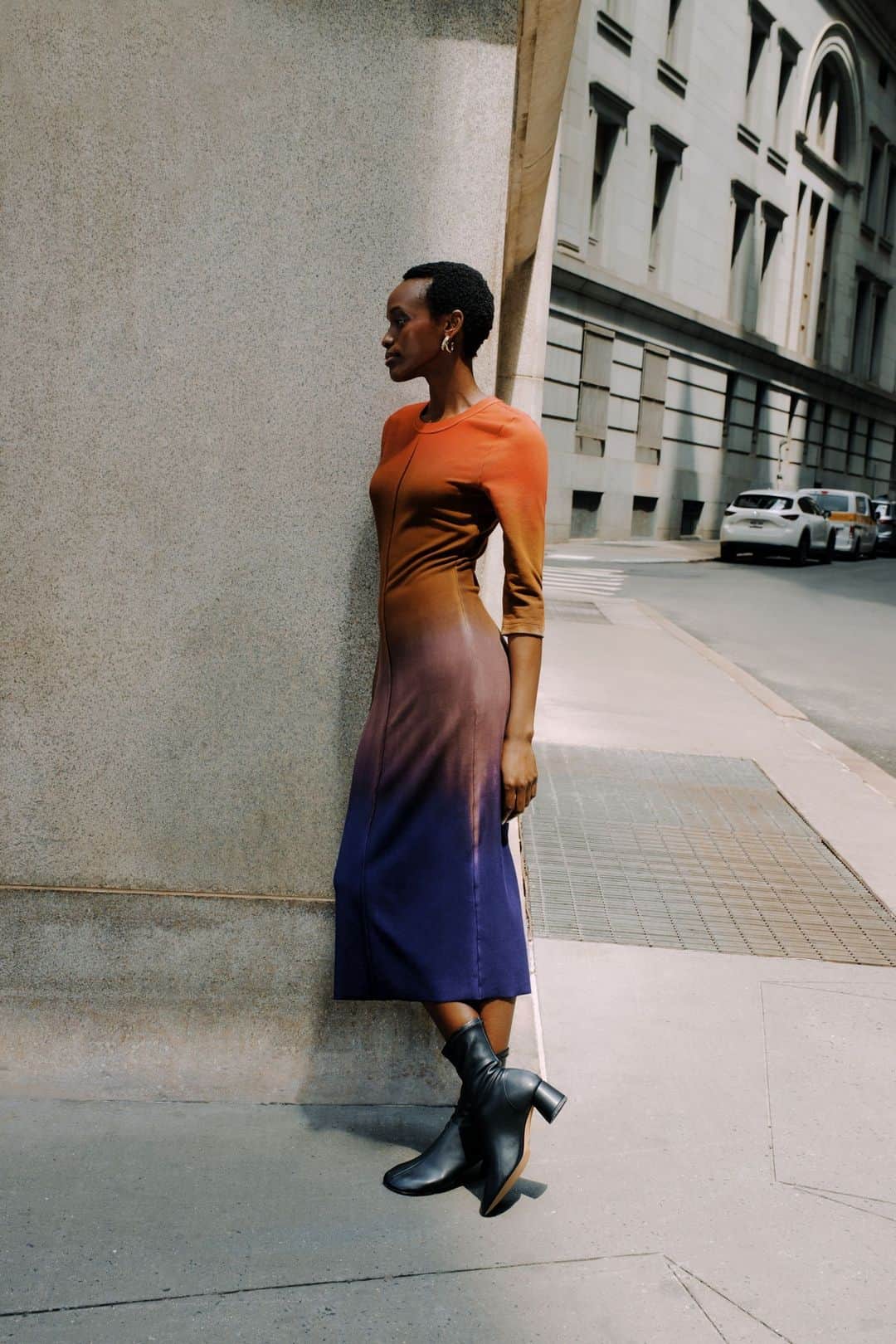 barneysnyofficialのインスタグラム：「The subtle allure of an ombre masterpiece. @raquelallegra #BarneysAtSaks @saks」