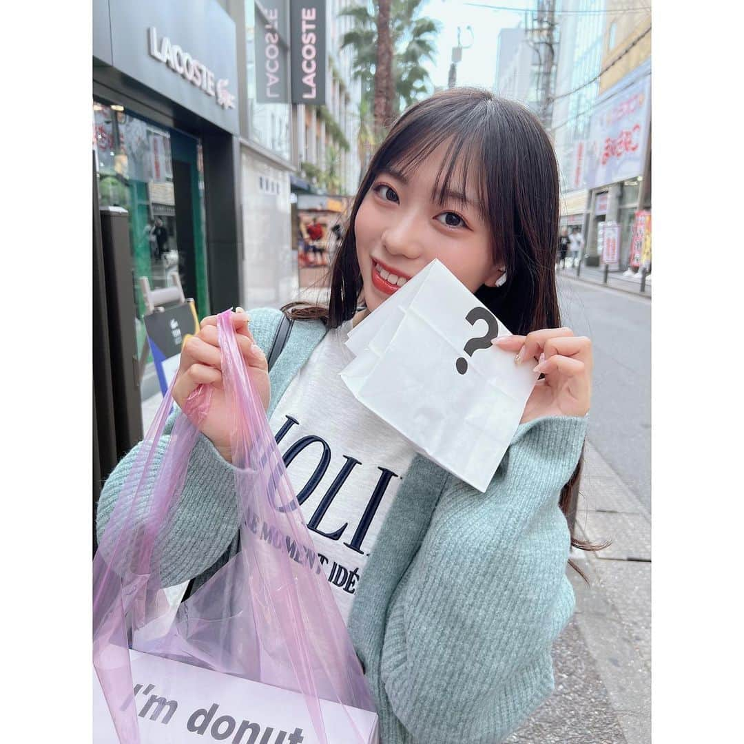 栗山梨奈さんのインスタグラム写真 - (栗山梨奈Instagram)「奇跡的に待ち時間15分で買えた🍩  #アイムドーナツ#I'mdonut#福岡#天神#カフェ#donut#ドーナツ#アイムドーナツ天神」10月19日 21時20分 - krn_hkt48