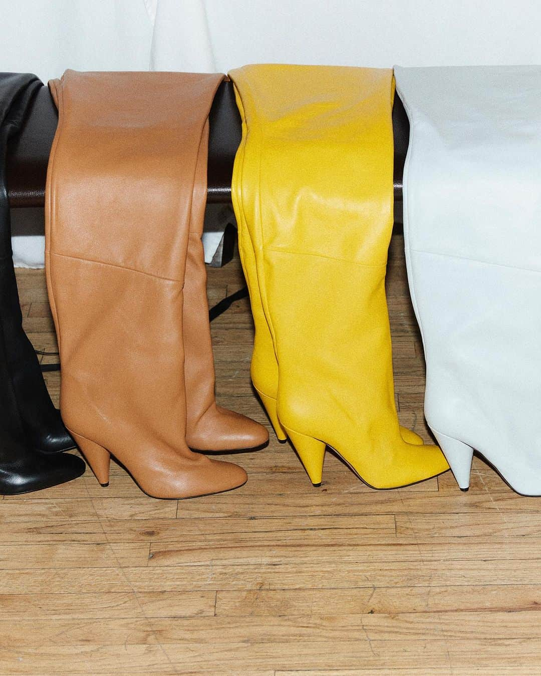 プロエンザスクーラーのインスタグラム：「Fall 2023: Cone Over The Knee Boots   Discover now at proenzaschouler.com  #proenzaschouler」