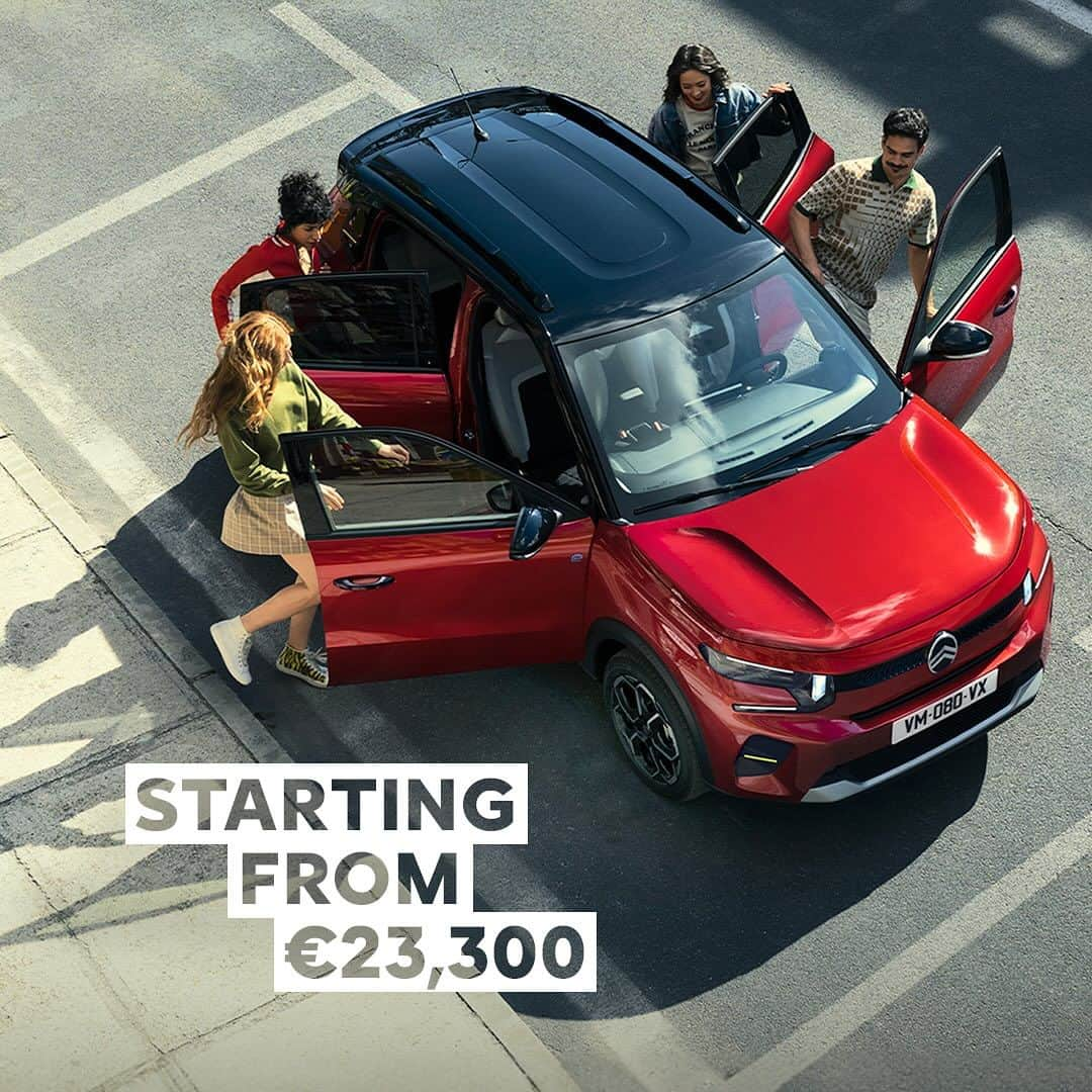 Citroënさんのインスタグラム写真 - (CitroënInstagram)「A new electric era is here. New Citroën ë-C3 all electric, starting from €23,300. Available to pre-order #NewCitroënËC3 #AllElectric」10月19日 21時23分 - citroen