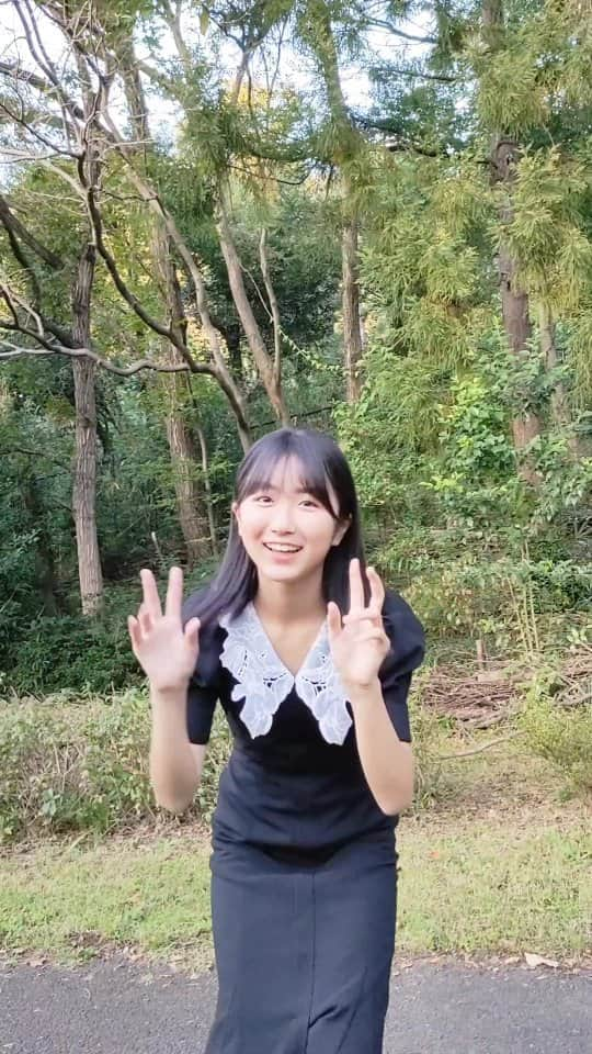 西川実花のインスタグラム：「昨日の動画バージョンです🌿 ワンピース:SNIDEL #08#jc3#ljc#15yearsold#モデル志望#女優志望#中学生#snidel#ママとシェア#みかふくコーデ」