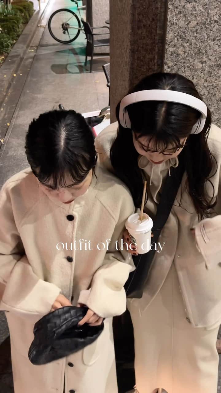 kannnaのインスタグラム：「今日のあたいたち😗♡♡  いよいよアウター10%OFF スタートしてますっ✌🏻 可愛いのばかりなのでチェックしてね♪  #autumn #秋　#コート #アウター  #ootd #カジュアルコーデ」