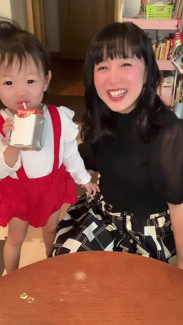 七海ななのインスタグラム：「寝起き0秒の娘ちゃん乱入です👶 【七海ななのほろ酔い気分🍶】509回目ありがとうございました❣️いっぱい笑ったね〜🌼  こちらでも、七海ななへの77の質問、誰でも何個でも何でも❣️ お待ちしていまーす⸜(๑⃙⃘’ᵕ’๑⃙⃘)⸝🌸 #七海なな　#ななほろ」