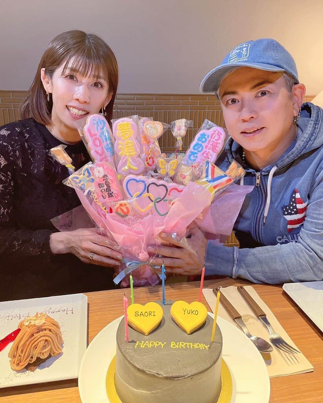 吉田沙保里さんのインスタグラム写真 - (吉田沙保里Instagram)「ゆうとの合同お誕生日会🎂🩷  健治兄いつもありがとうございます😆✨  そしておがパン、まよちゃんも 本当にありがとう😘🫶  ゆうとお揃いのジャケット嬉しいな💜  私の大好きなアイシングクッキーも 嬉しすぎる～🥰🥰🥰  こんな私をこれからも ヨロシクね❣️  #合同誕生日会 #ゆう #岡平健治 #おがパン #まよちゃん」10月19日 21時45分 - saori___yoshida