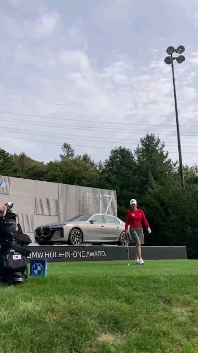 パク・ヒヨンのインスタグラム：「#bmwladieschampionship  #자동차 #내꺼하면안될까」