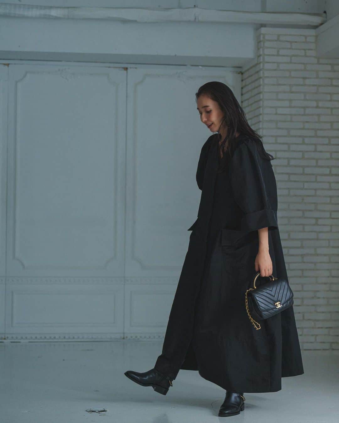 鈴木詩織さんのインスタグラム写真 - (鈴木詩織Instagram)「本日のmeriチームとのインスタライブ、観てくださった方ありがとうございました🫶🏻  生地やサイズ感、伝わりましたでしょうか？☺️ コーディネートもたくさんご紹介しているので @meri.onlinestore アカウントでアーカイブしてあるのでよろしければご覧くださいっ💗  発売はいよいよ明日🫣 10/20(金)20:00〜です🛒✨  ⁡  ⁡  #shiorin_styling#meri#ミリコのミリ活」10月19日 22時08分 - shiorin0802suzuki