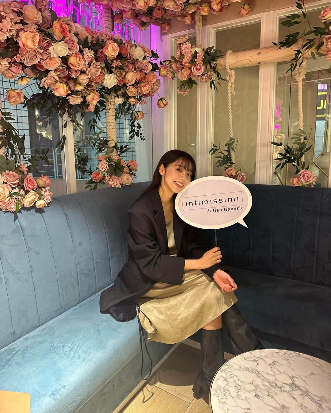 江藤百香さんのインスタグラム写真 - (江藤百香Instagram)「Intimissimi @intimissimiofficial  New Collection ローンチイベントに参加してきました！  グローバルアンバサダーである ジェイロー @jlo  が手掛けたコレクション！  どれも一目惚れするような魅力的なランジェリーばかりでした😻🌹　#jloxintimissimi #ThisIsMeNow #インティミッシミ　#PR」10月19日 22時07分 - momokaeto