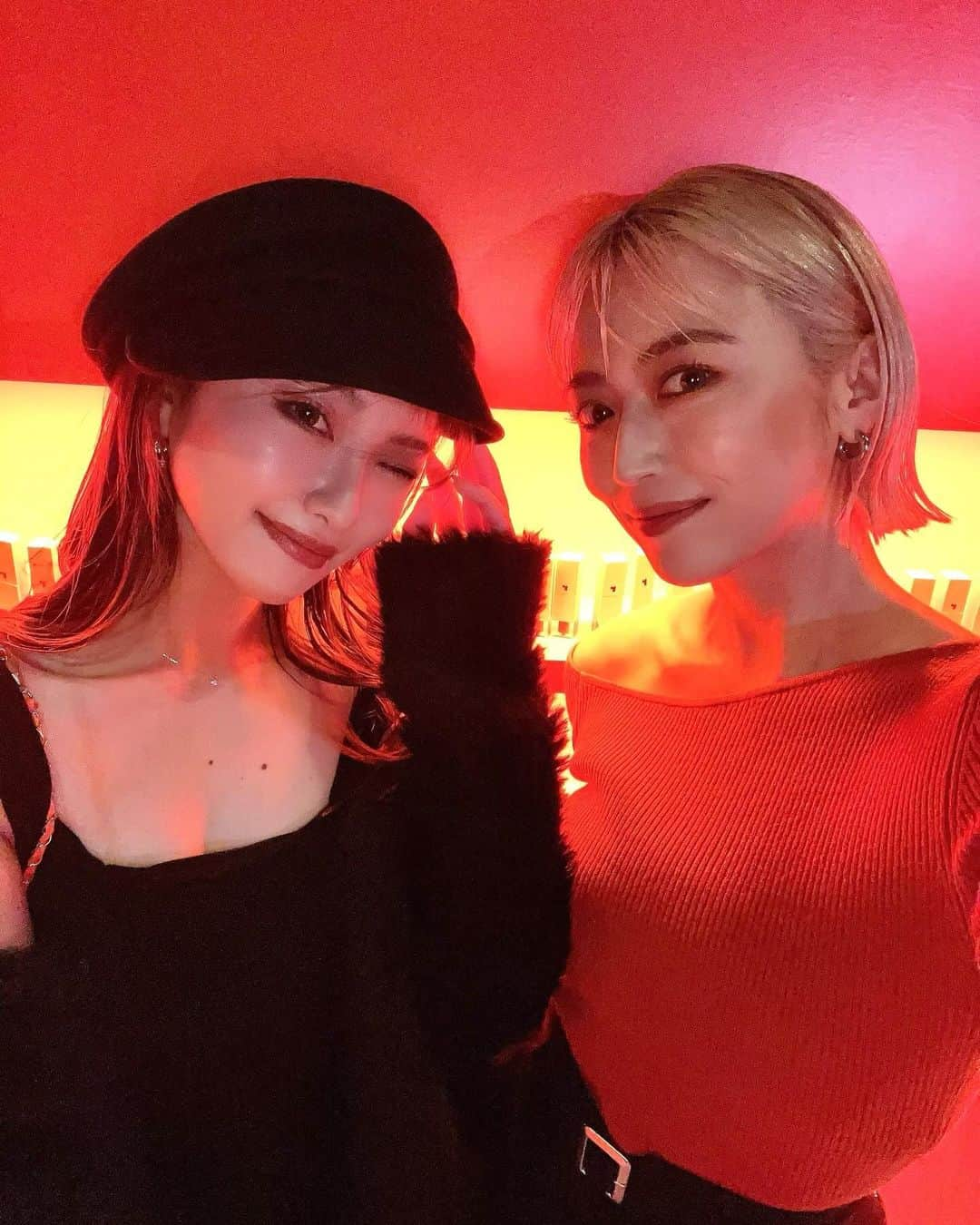 木田絵里香さんのインスタグラム写真 - (木田絵里香Instagram)「. @ricafrosh.official のreception party💄 オシャレ空間で新色リップも全部可愛かった🥹✨ たくさんお友達、先輩に会えて楽しかった日♡ . コーデはタグ付けてます🎩 . #reception#ricafrosh #pr#lip#coordinate#nightout#fashion#ca4la#zara#shein#resexxy#レセプション#コーデ」10月19日 22時07分 - erika_resexxy