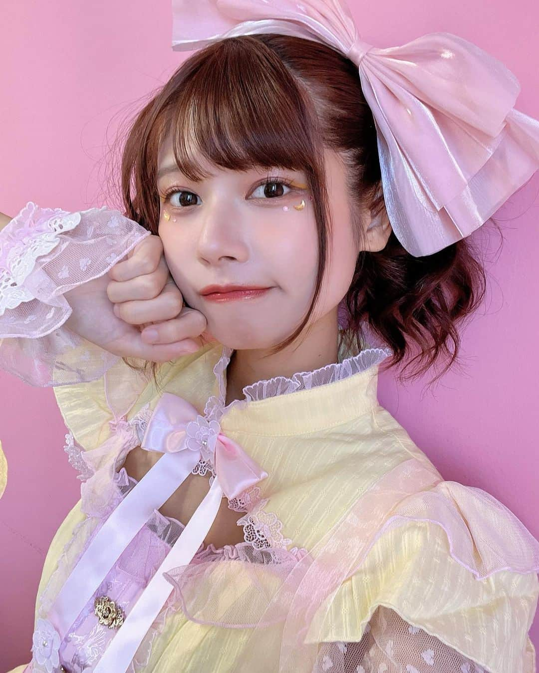 鹿目凛さんのインスタグラム写真 - (鹿目凛Instagram)「今年のハロウィンビジュアル🎀⭐️💗🧸  #でんぱ組 #でんぱ組inc #鹿目凛 #ぺろりん #アイドル #ハロウィン #ハロウィンコスプレ #仮装 #魔女 #魔法少女」10月19日 22時16分 - kaname_rin