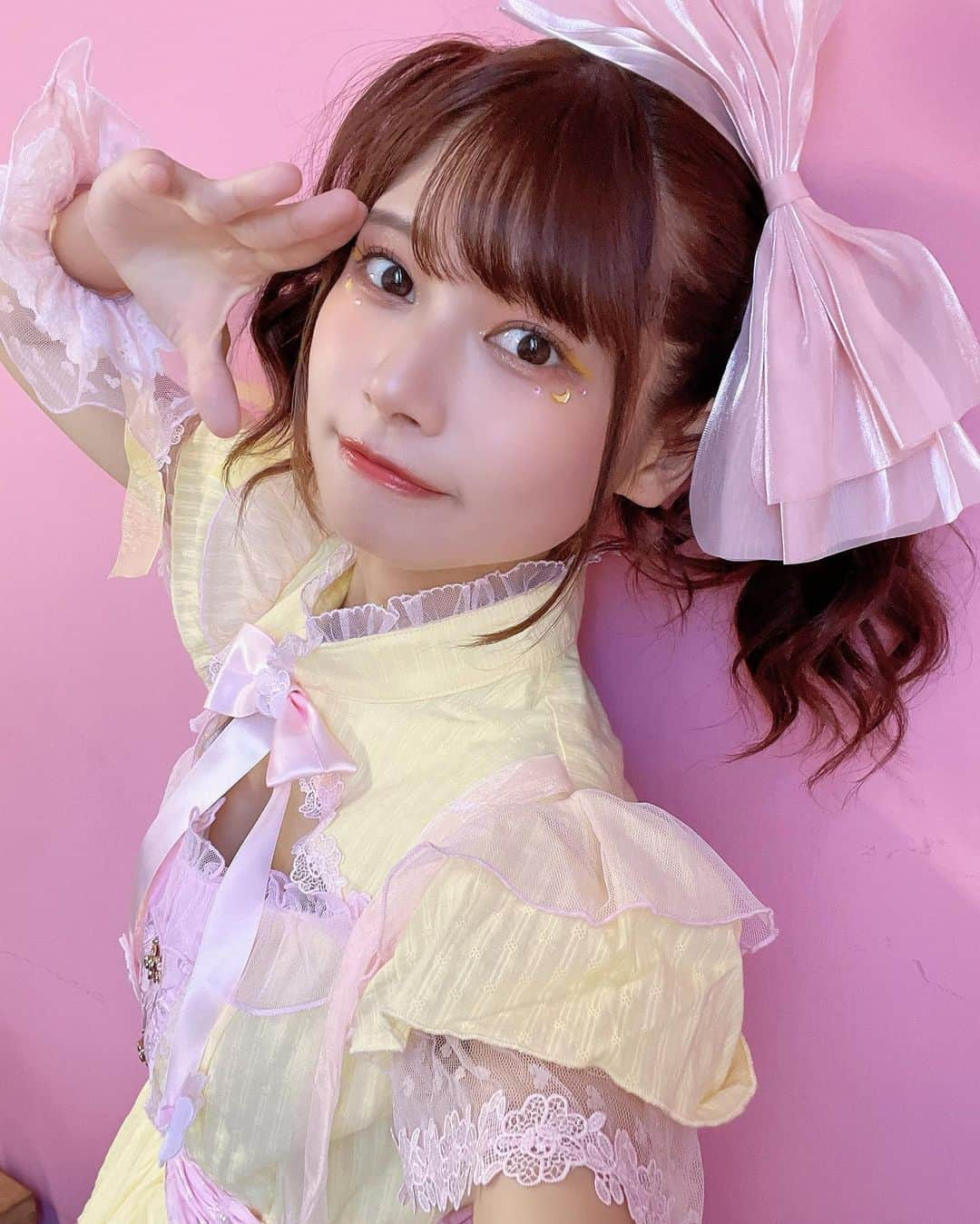 鹿目凛さんのインスタグラム写真 - (鹿目凛Instagram)「今年のハロウィンビジュアル🎀⭐️💗🧸  #でんぱ組 #でんぱ組inc #鹿目凛 #ぺろりん #アイドル #ハロウィン #ハロウィンコスプレ #仮装 #魔女 #魔法少女」10月19日 22時16分 - kaname_rin