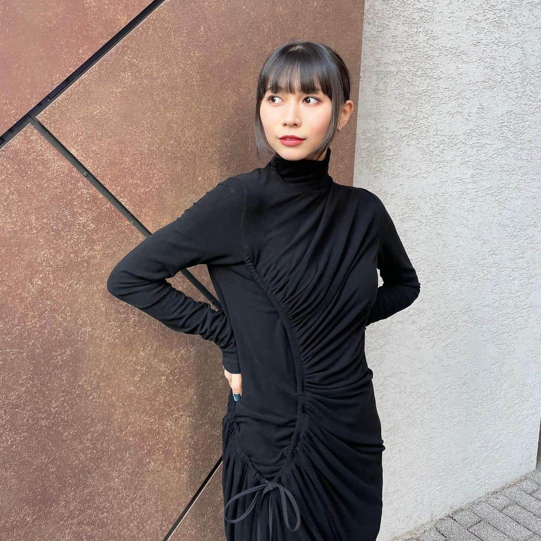 庄司芽生さんのインスタグラム写真 - (庄司芽生Instagram)「ギャザーもドレープも可愛い〜〜〜⚫️  #めいの服」10月19日 22時10分 - mei_tokyogirlsstyle